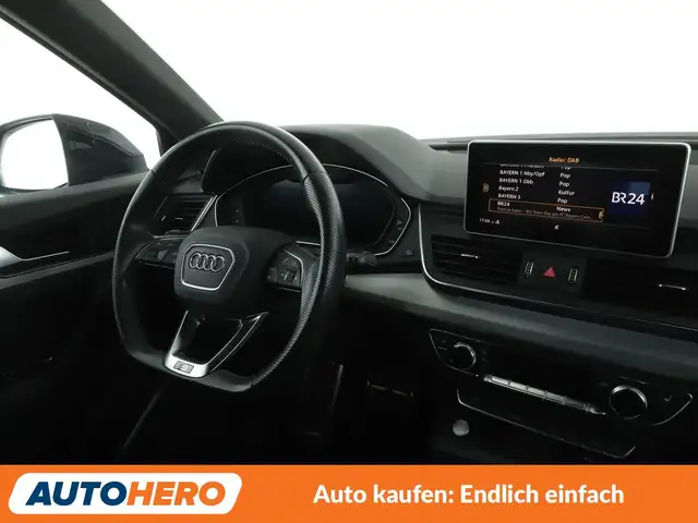 Audi Q5 view 13