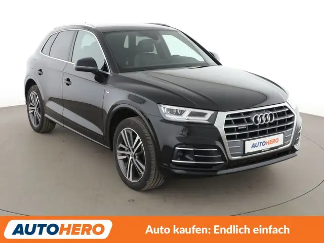 Audi Q5 view 8
