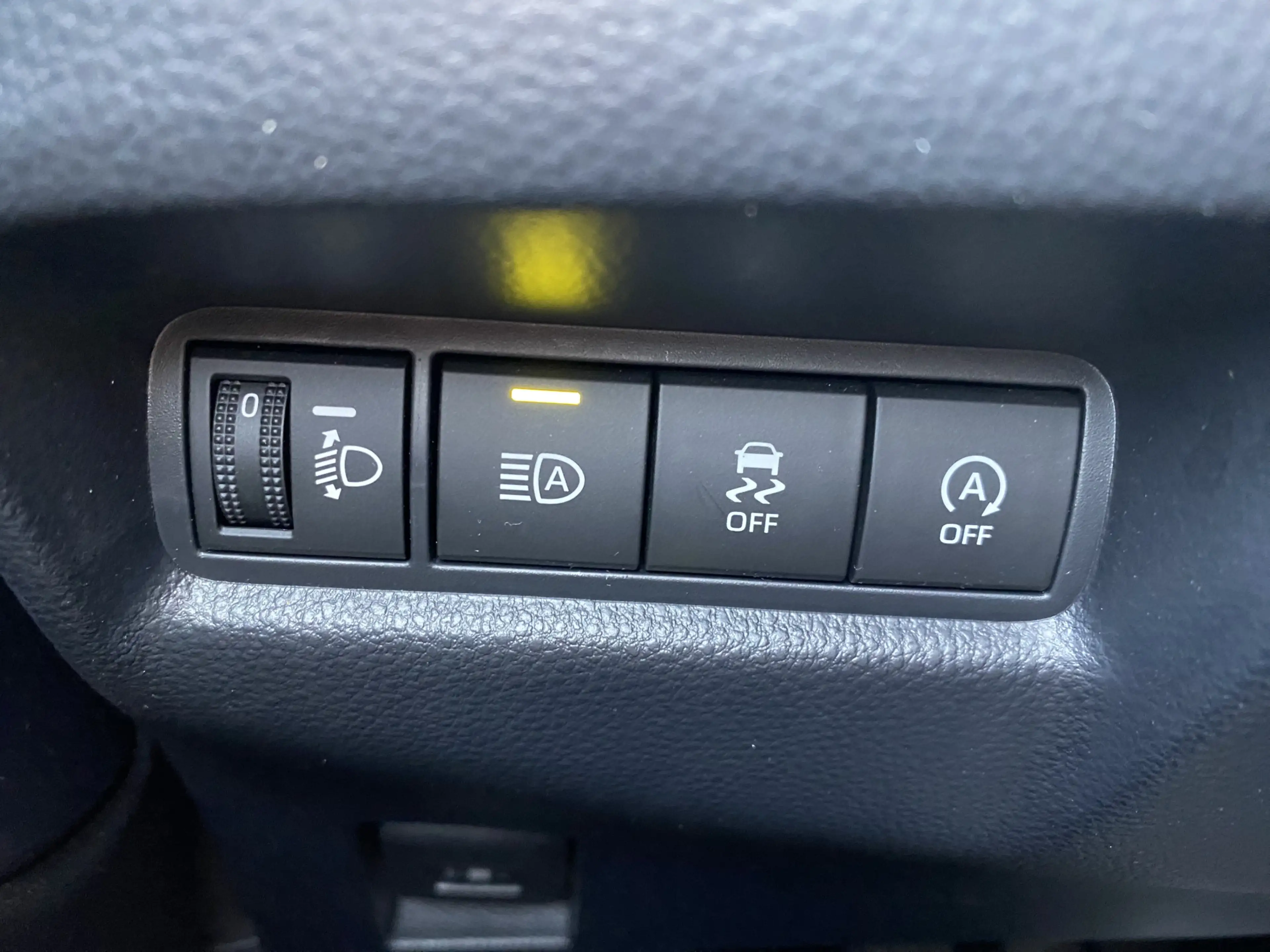 Toyota Aygo X 1.0 VVT-i MT Team D Bi Tone Apple Carplay Android — photo 10