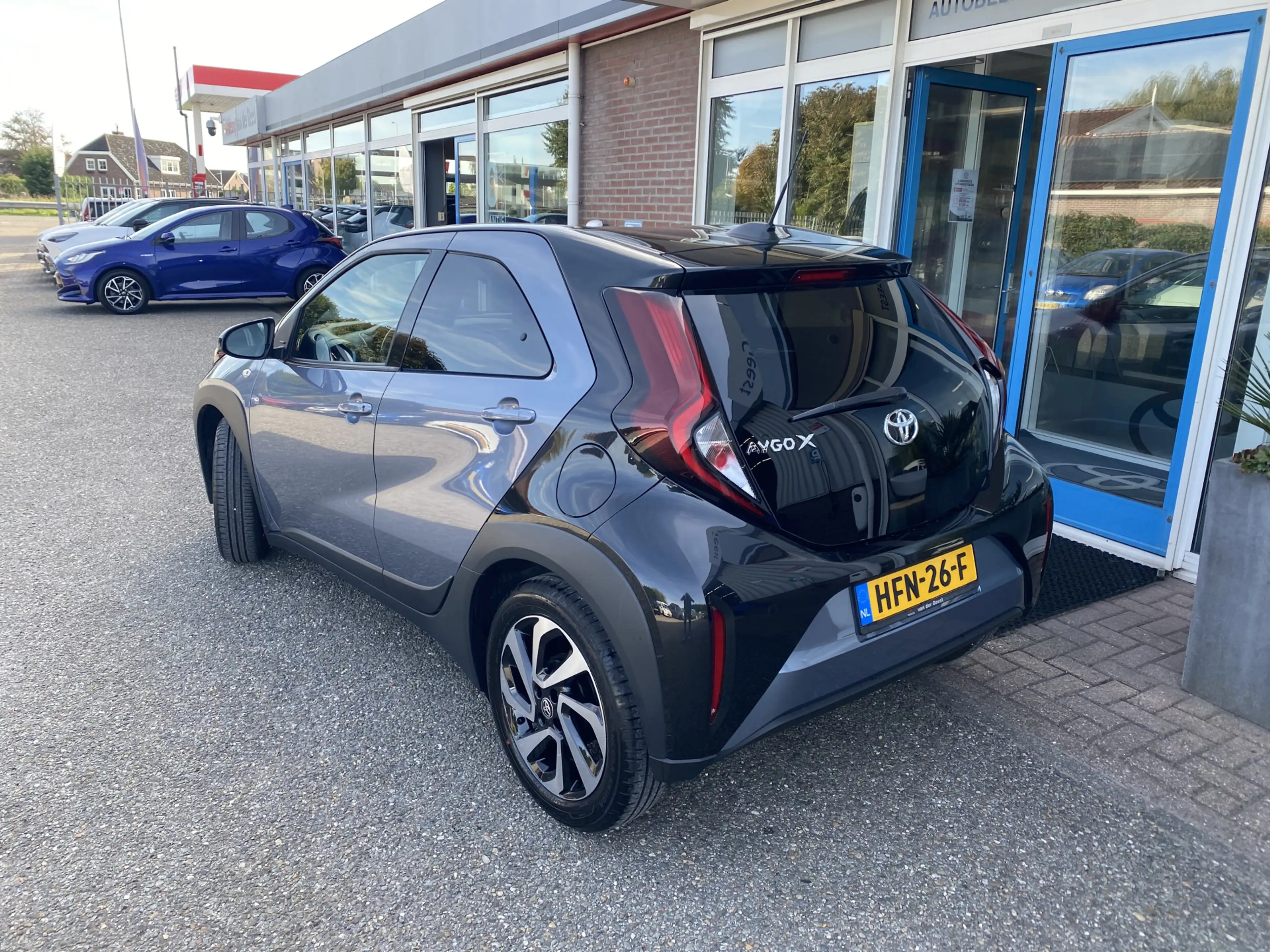 Toyota Aygo X 1.0 VVT-i MT Team D Bi Tone Apple Carplay Android — photo 3