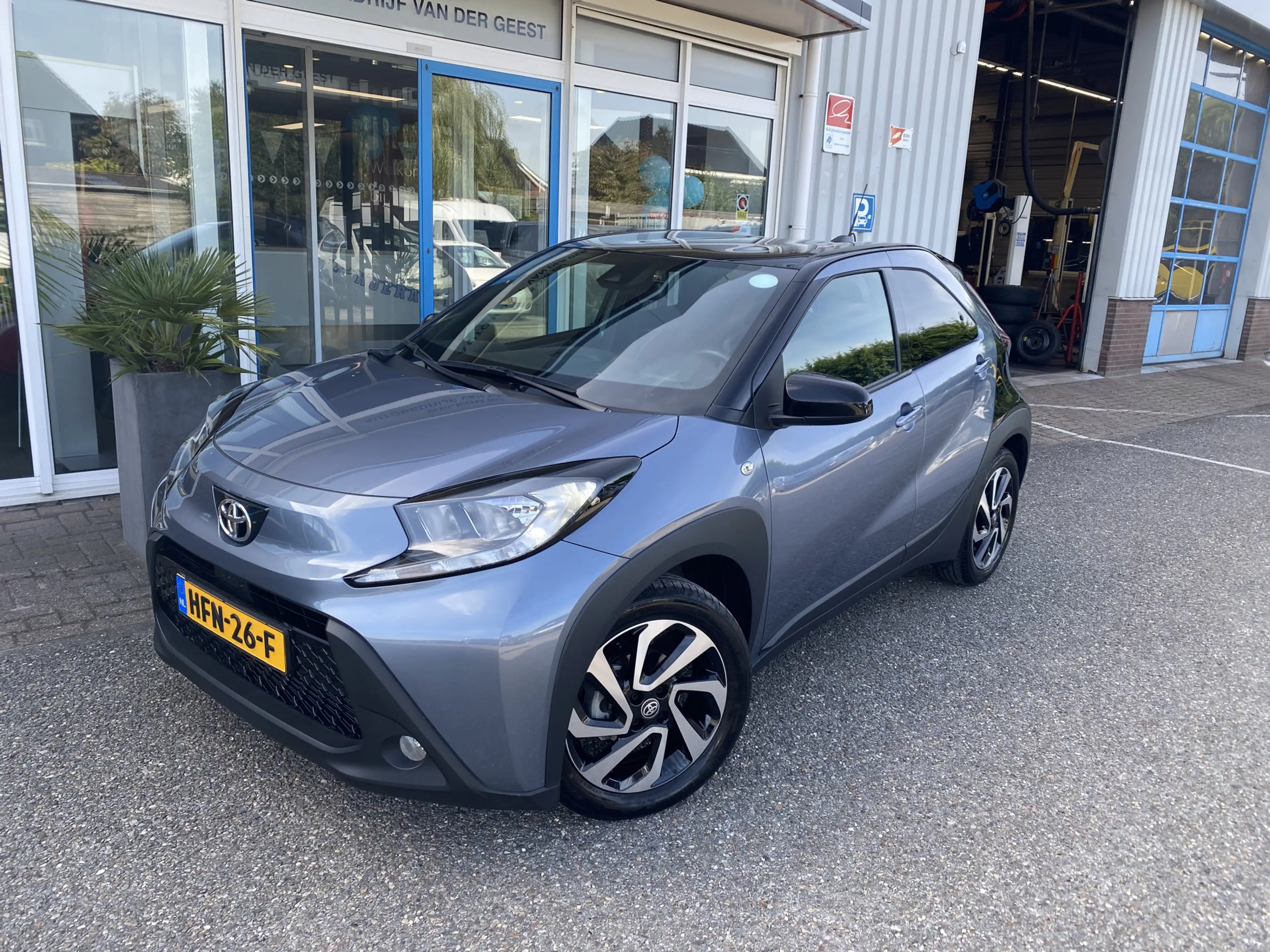Toyota Aygo X 1.0 VVT-i MT Team D Bi Tone Apple Carplay Android — photo 2