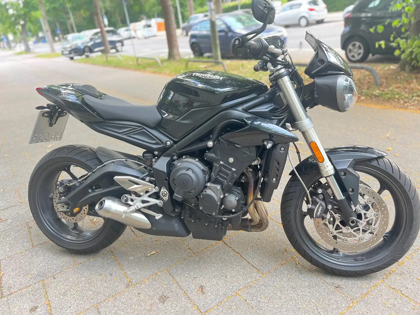 Triumph Street Triple S Genialer Sound aus 3 Zylindern, 241 km/h Noir - 1