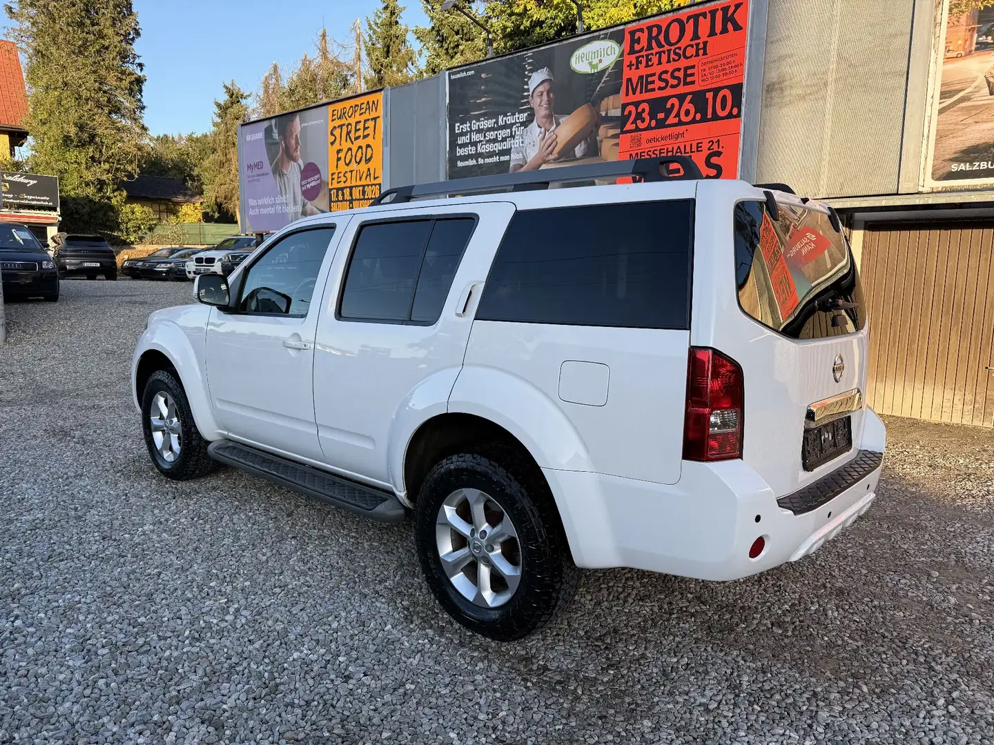 Nissan Pathfinder 2.5 dCi SE Weiß - 2