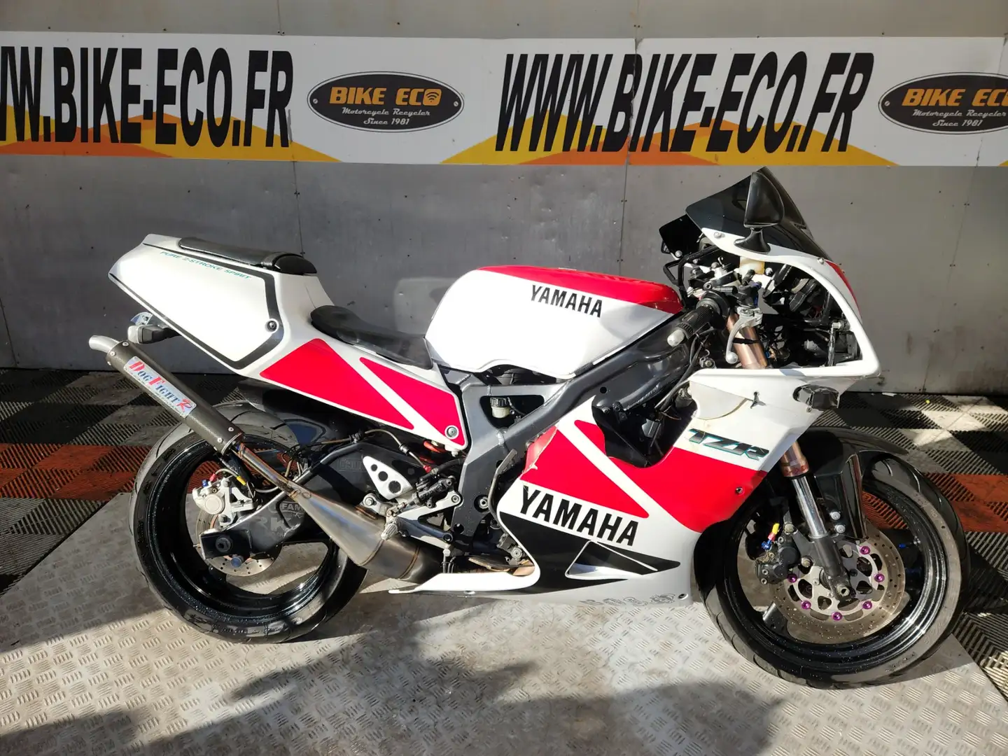 Yamaha TZR 250 Rouge - 2