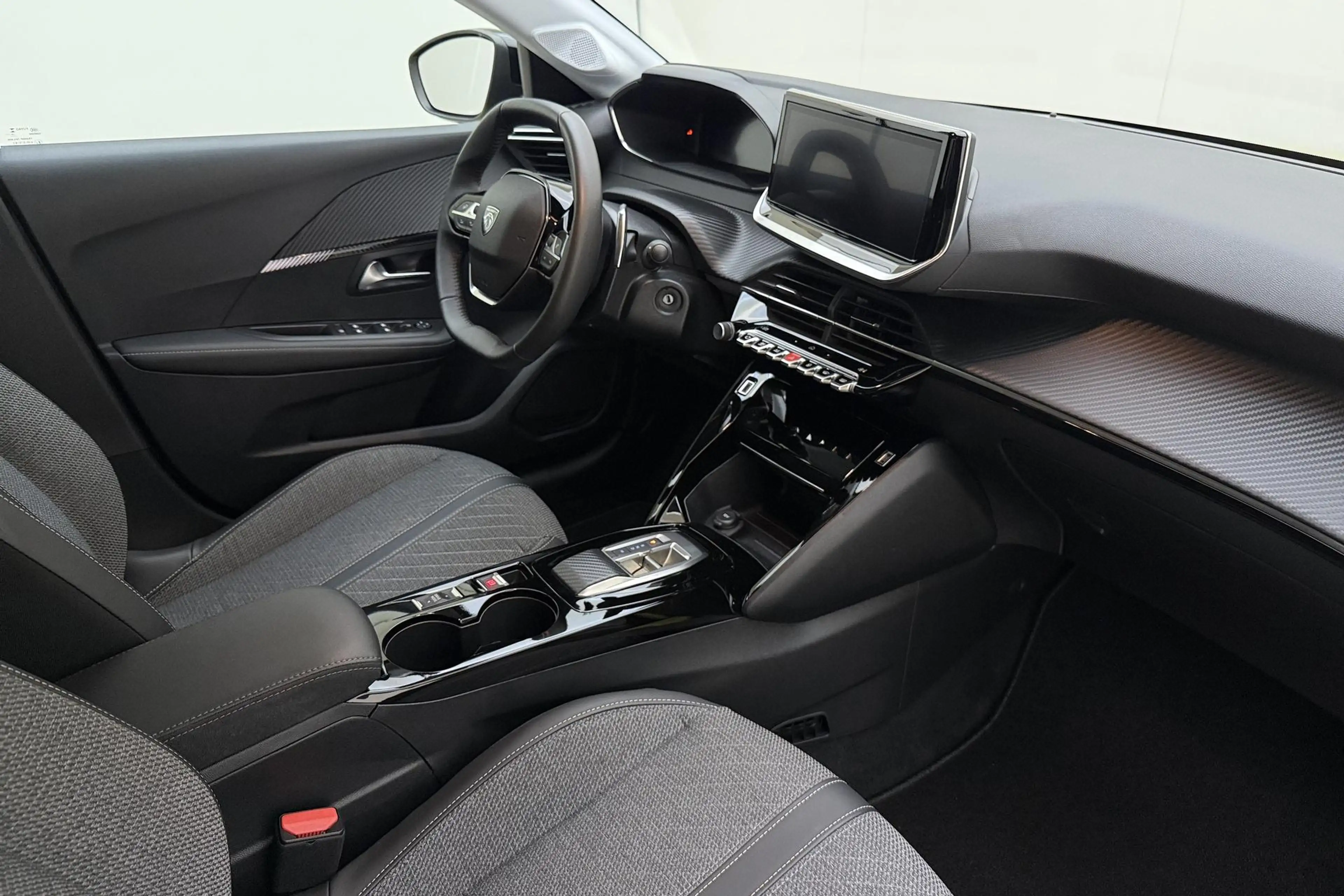 Peugeot 208 1.2 Hybrid 110 e-DCS6 Allure | Lichtmetalen velgen — photo 3