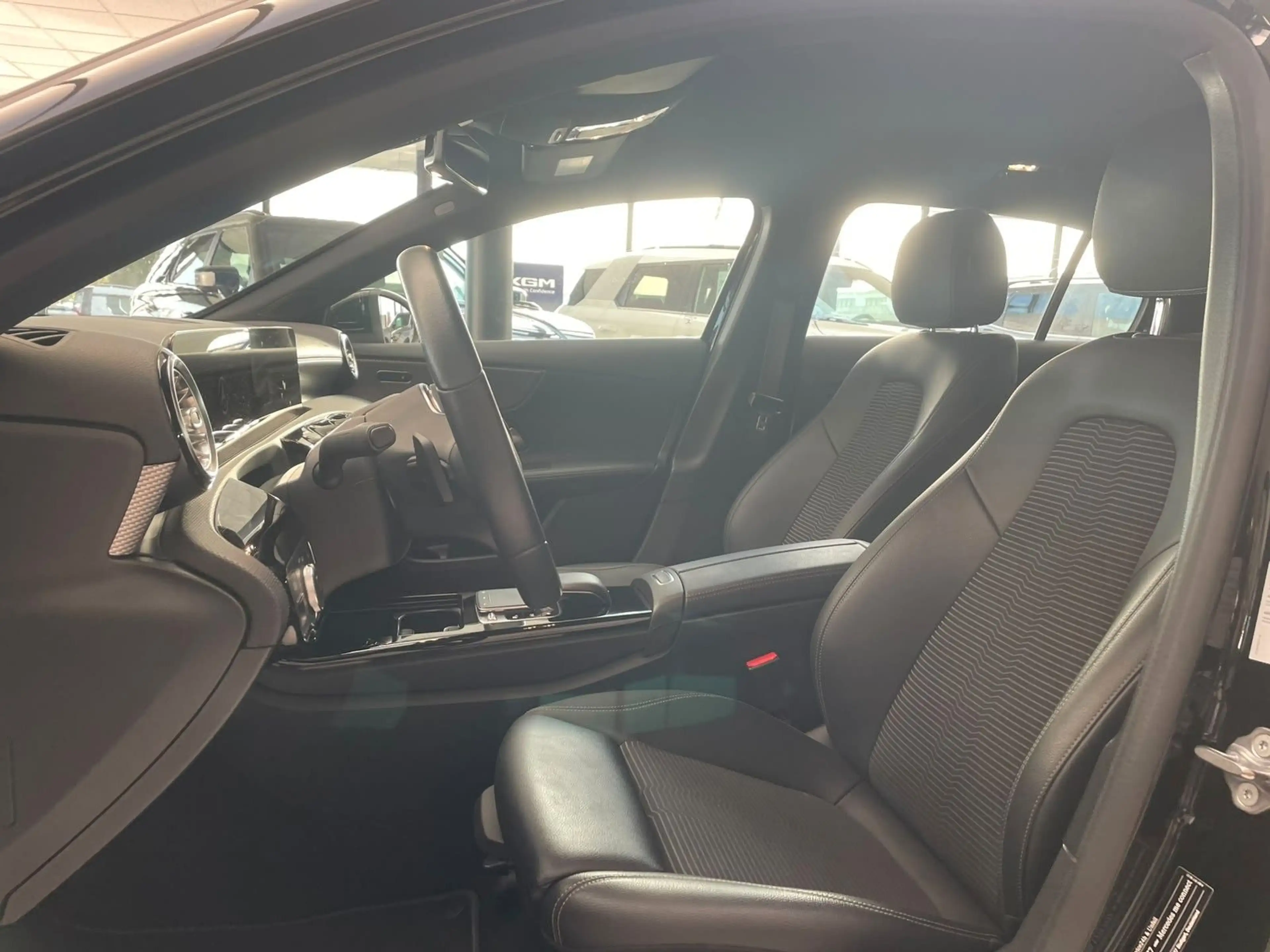 Mercedes-Benz A 180 Progressive MBUX LED Kamera PDC — photo 5