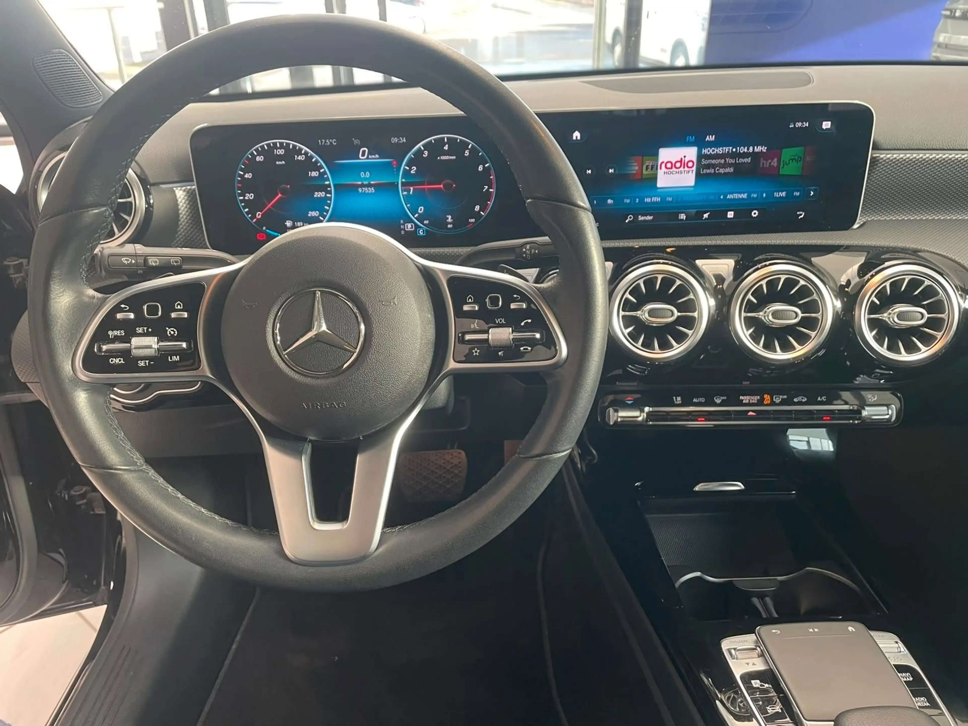 Mercedes-Benz A 180 Progressive MBUX LED Kamera PDC — photo 7