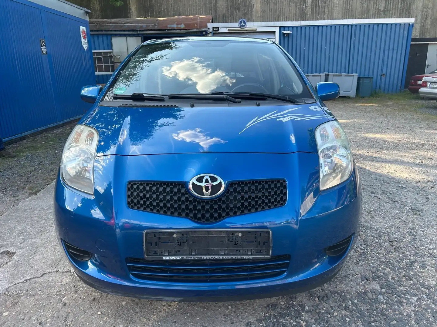 Toyota Yaris 1.3 Sol*Klima Bleu - 2
