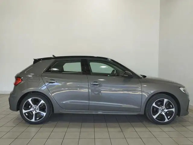 Audi A1 view 3