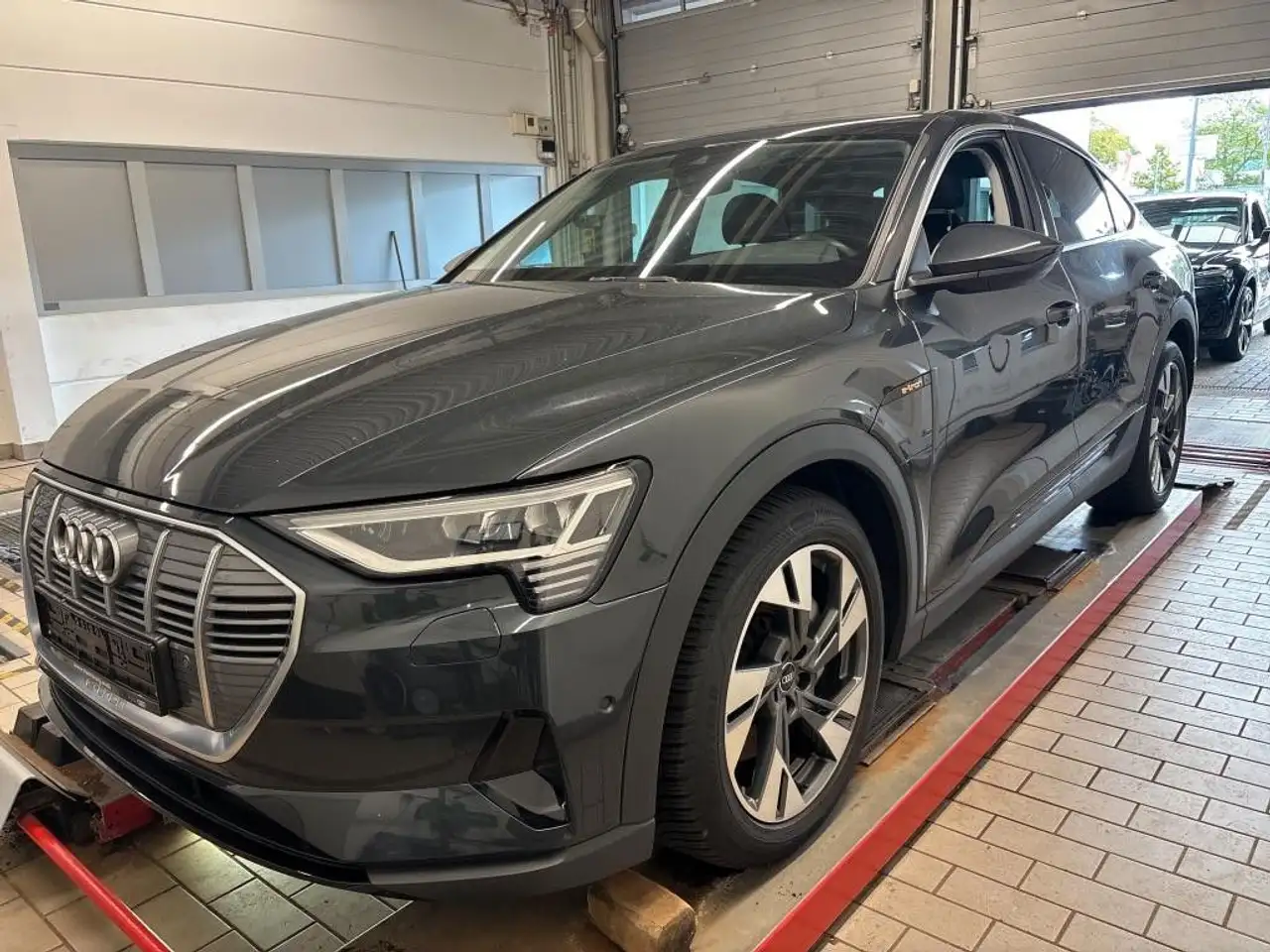 Audi e-tron