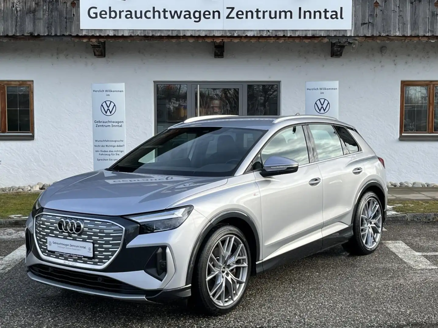 Audi Q4 e-tron quattro (LED+Kamera) Klima Navi Rückfahrkamera Silber - 2