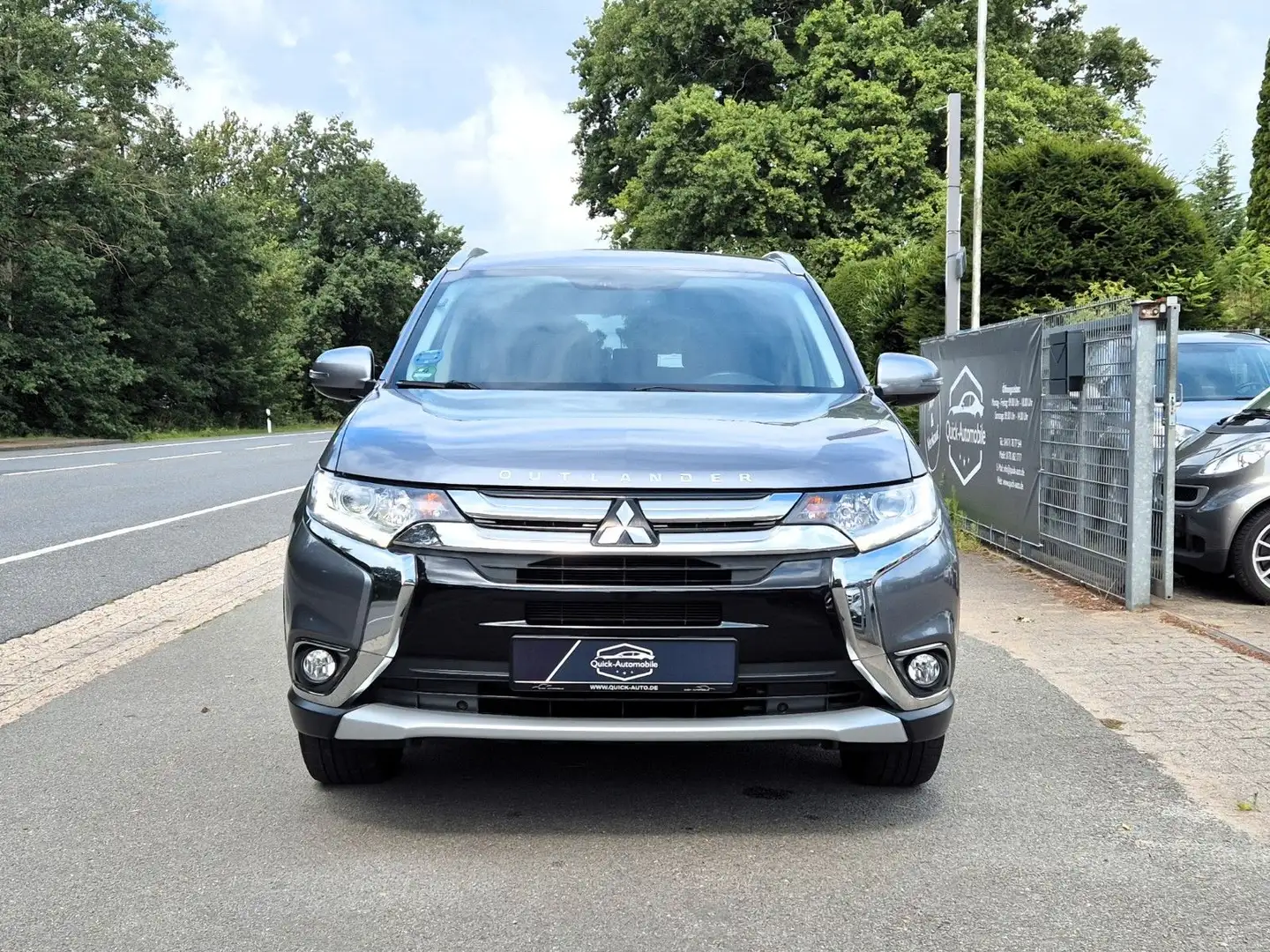 Mitsubishi Outlander SUV-Star 2WD ClearTec |1.Hand|AHK|SHG| Grau - 2