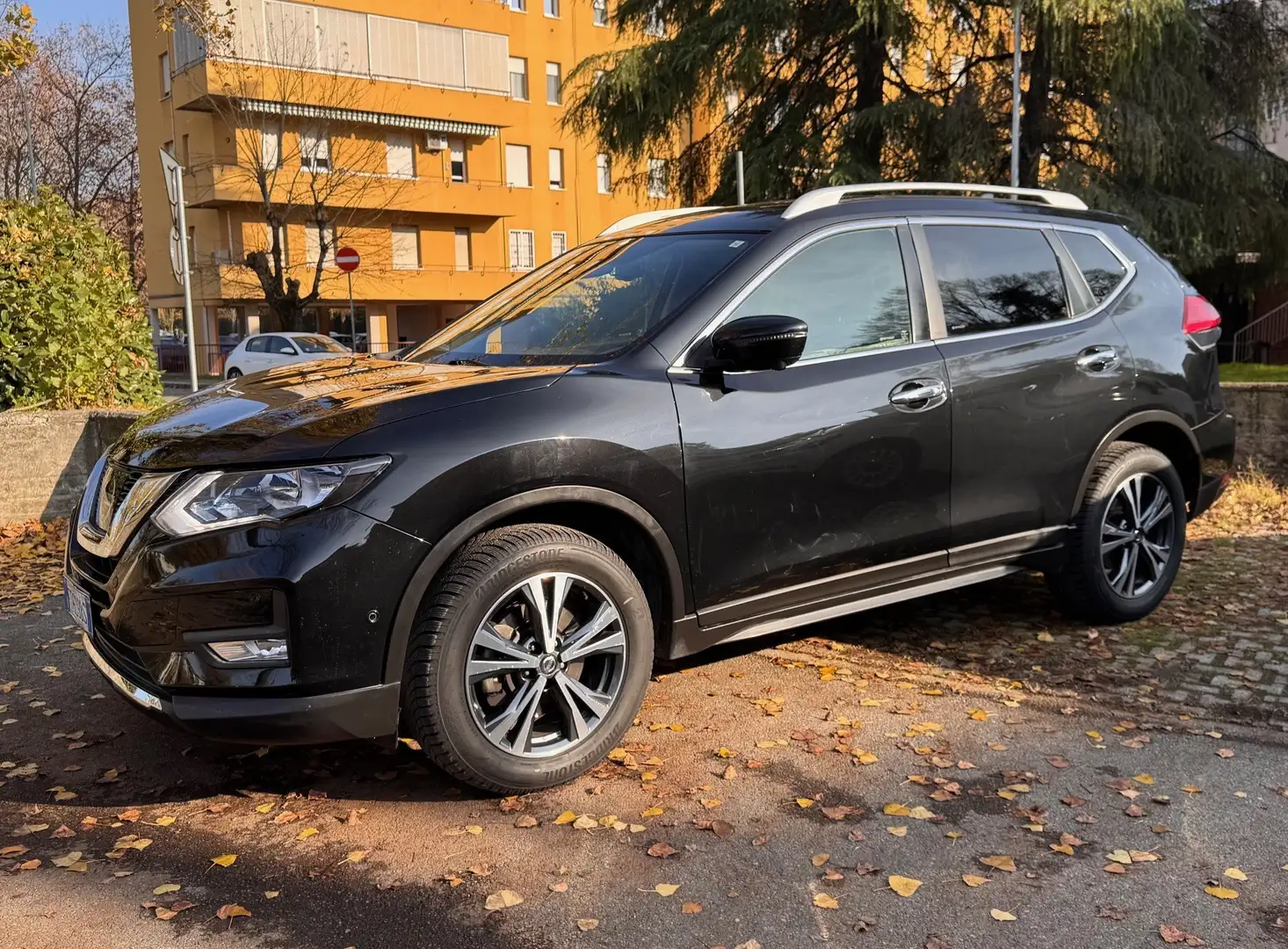 Nissan X-Trail X-Trail III 2017 2.0 dci Tekna 4wd xtronic Nero - 2