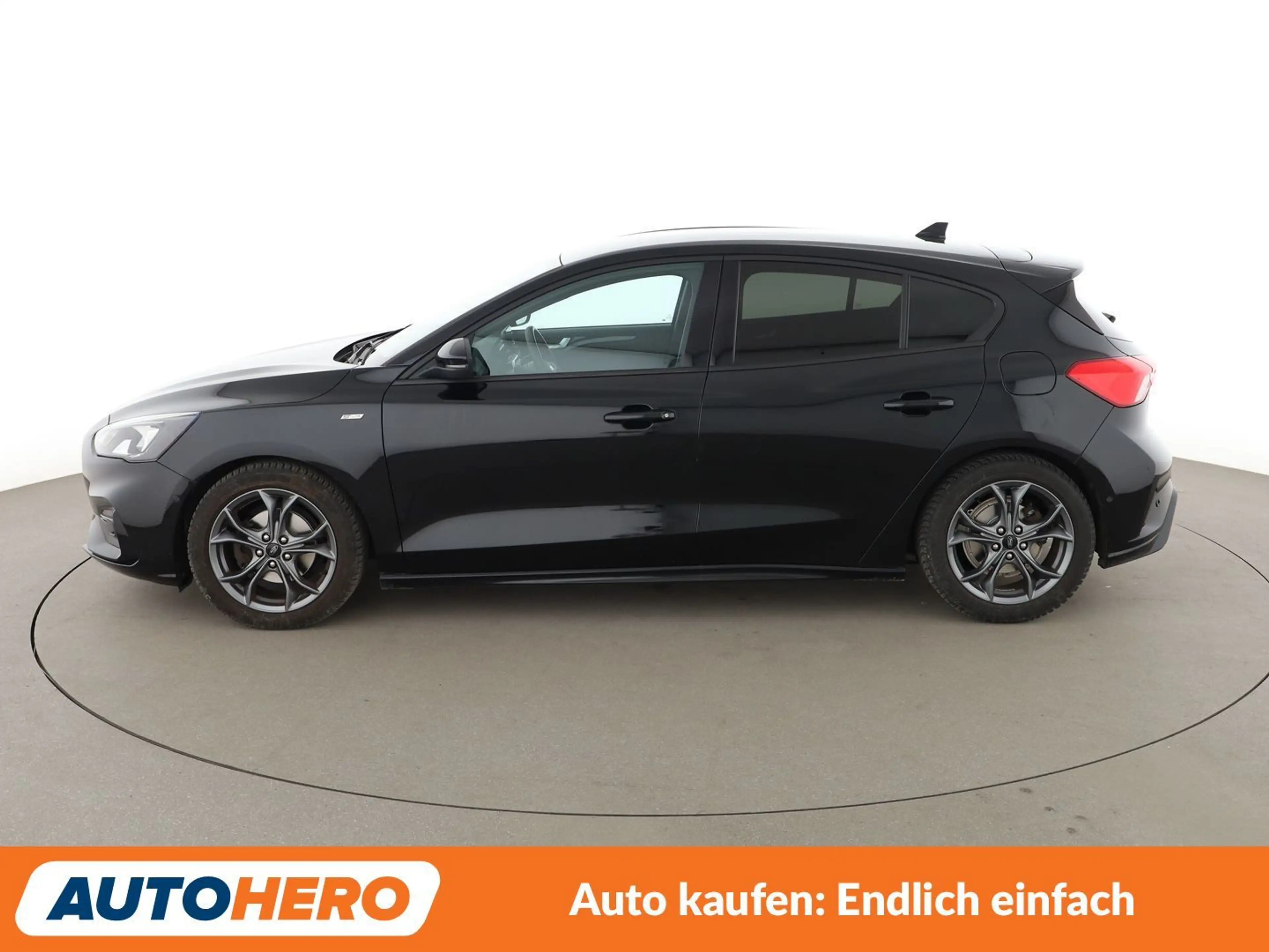 Ford Focus 1.0 EcoBoost ST-Line — photo 3