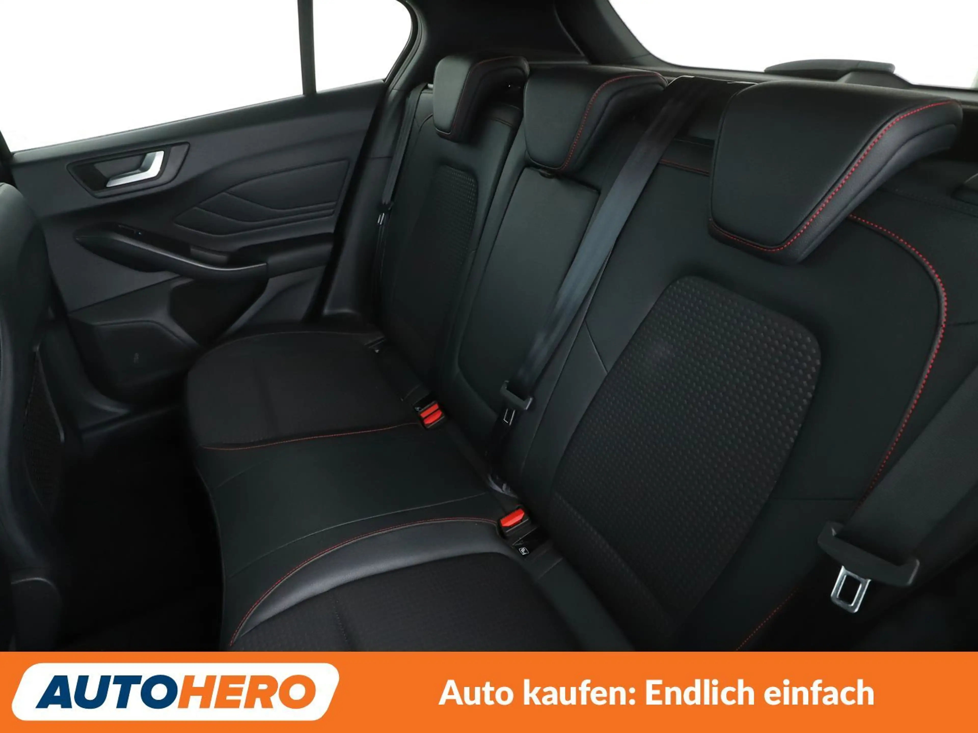 Ford Focus 1.0 EcoBoost ST-Line — photo 14
