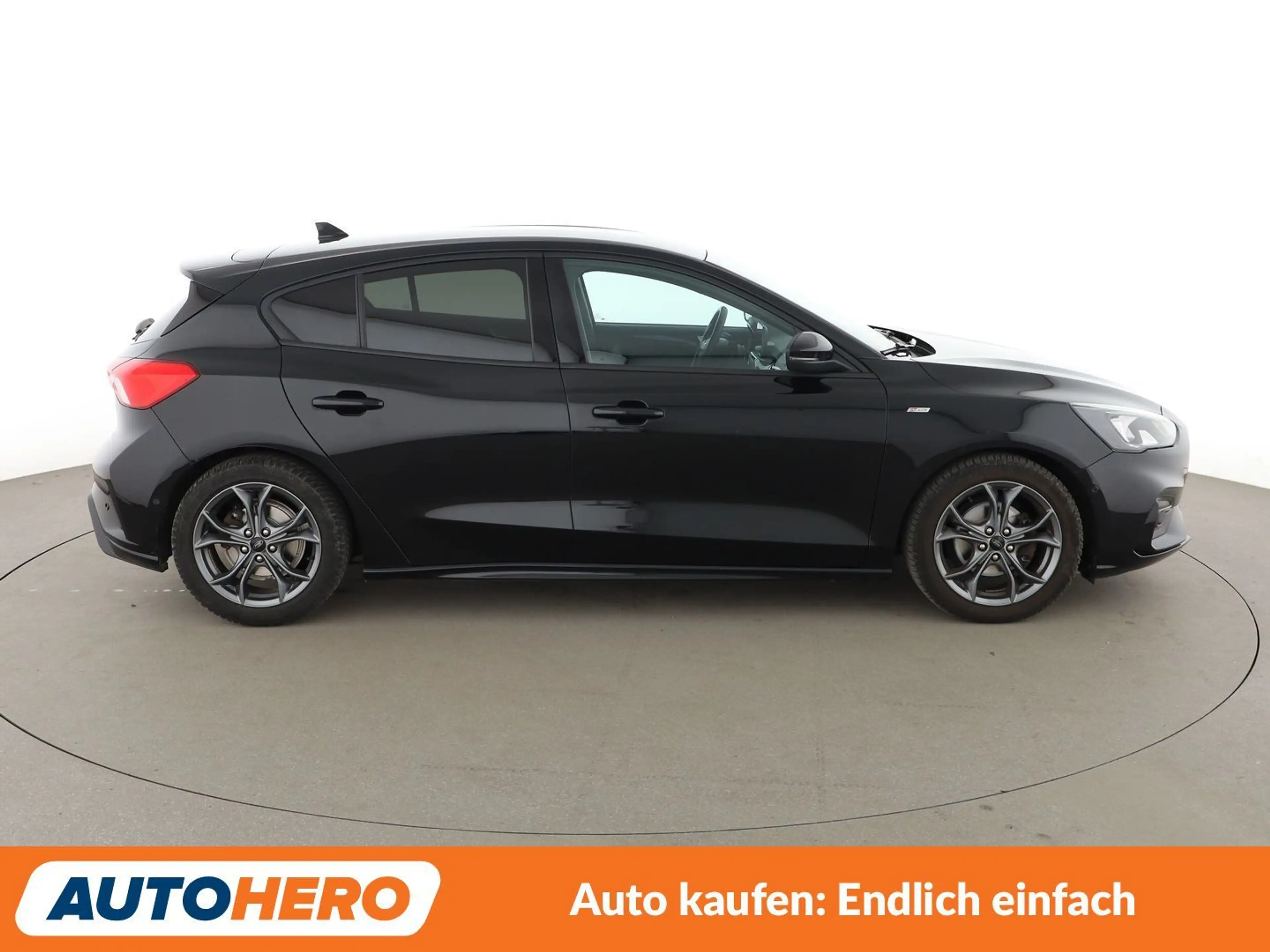 Ford Focus 1.0 EcoBoost ST-Line — photo 7