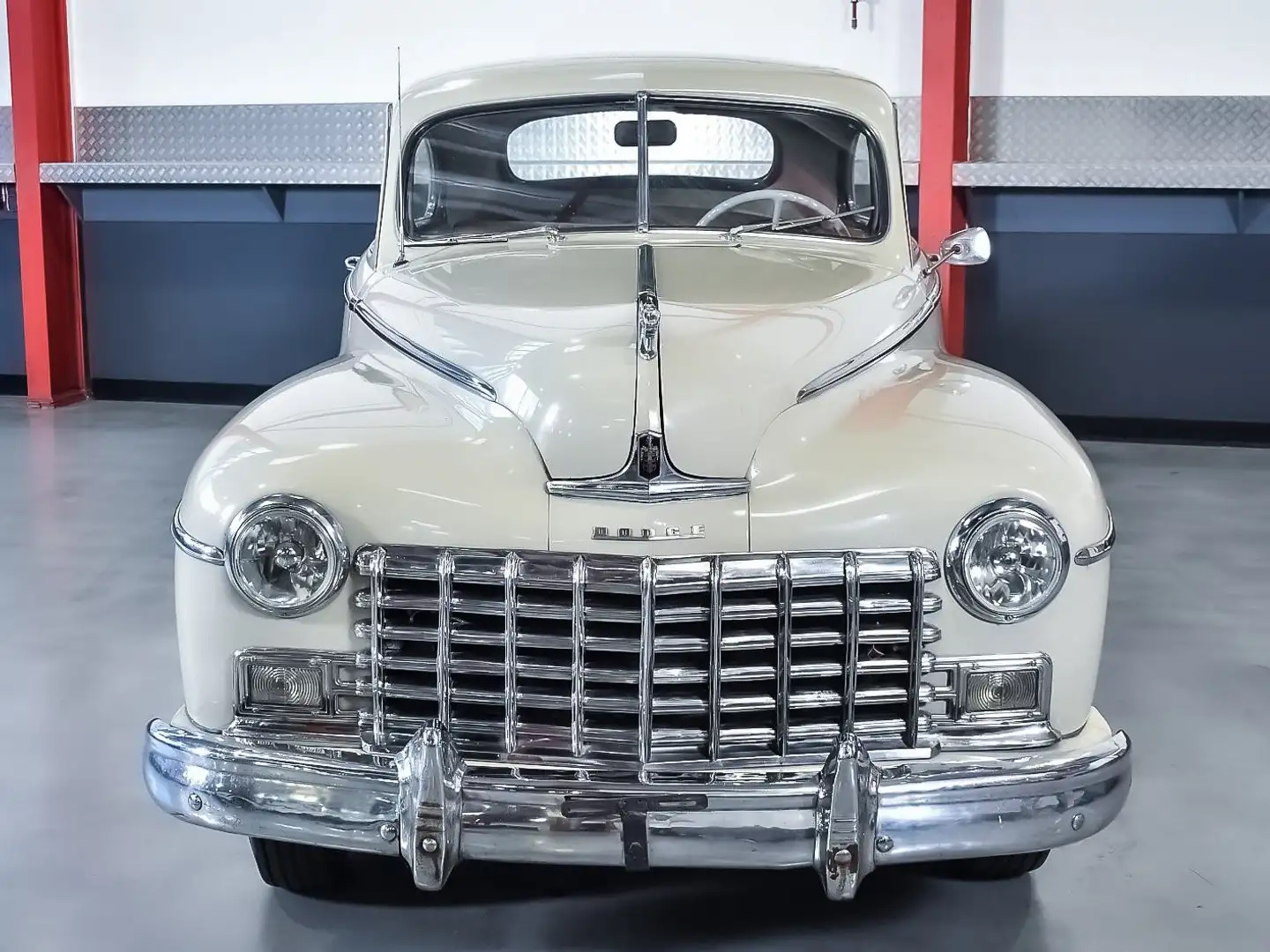 Dodge Dodge - Deluxe Coupe 230CI I6 - 1948 Blanco - 2