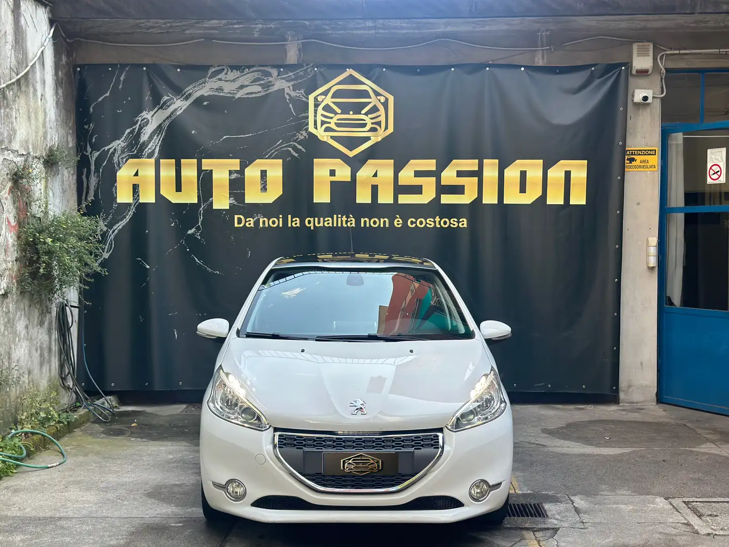 Peugeot 208 208 Allure 1.4 HDI Full Optional ok neopatentati Bianco - 2