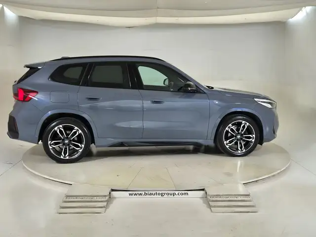 BMW X1 view 6