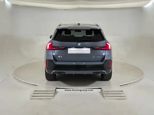 BMW X1 view 4