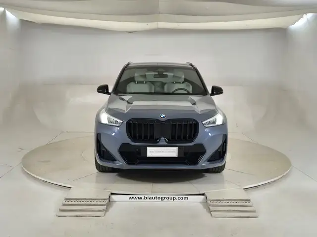 BMW X1 view 3