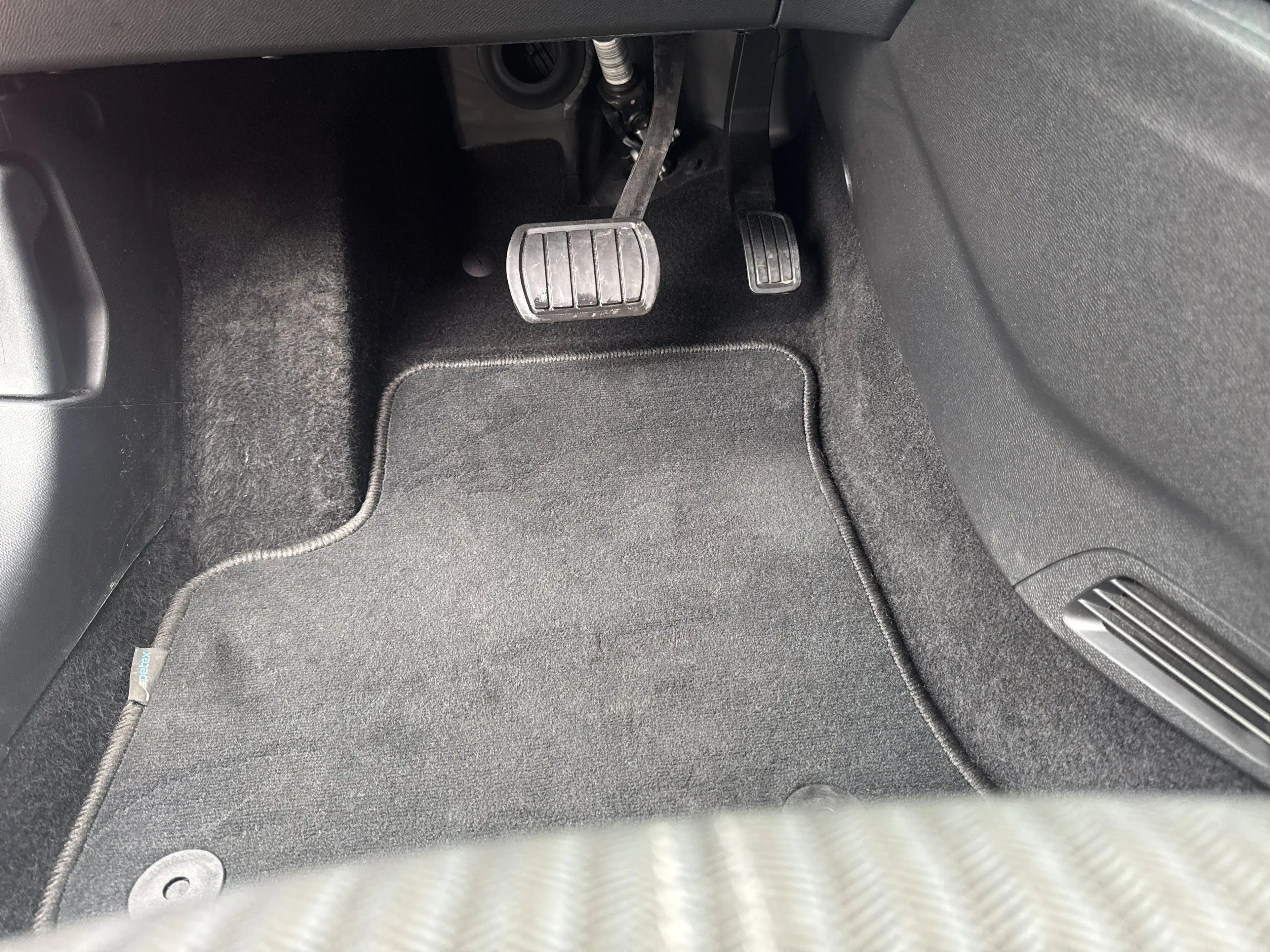 Opel Corsa-e Corsa Electric SHZ RFK — photo 14
