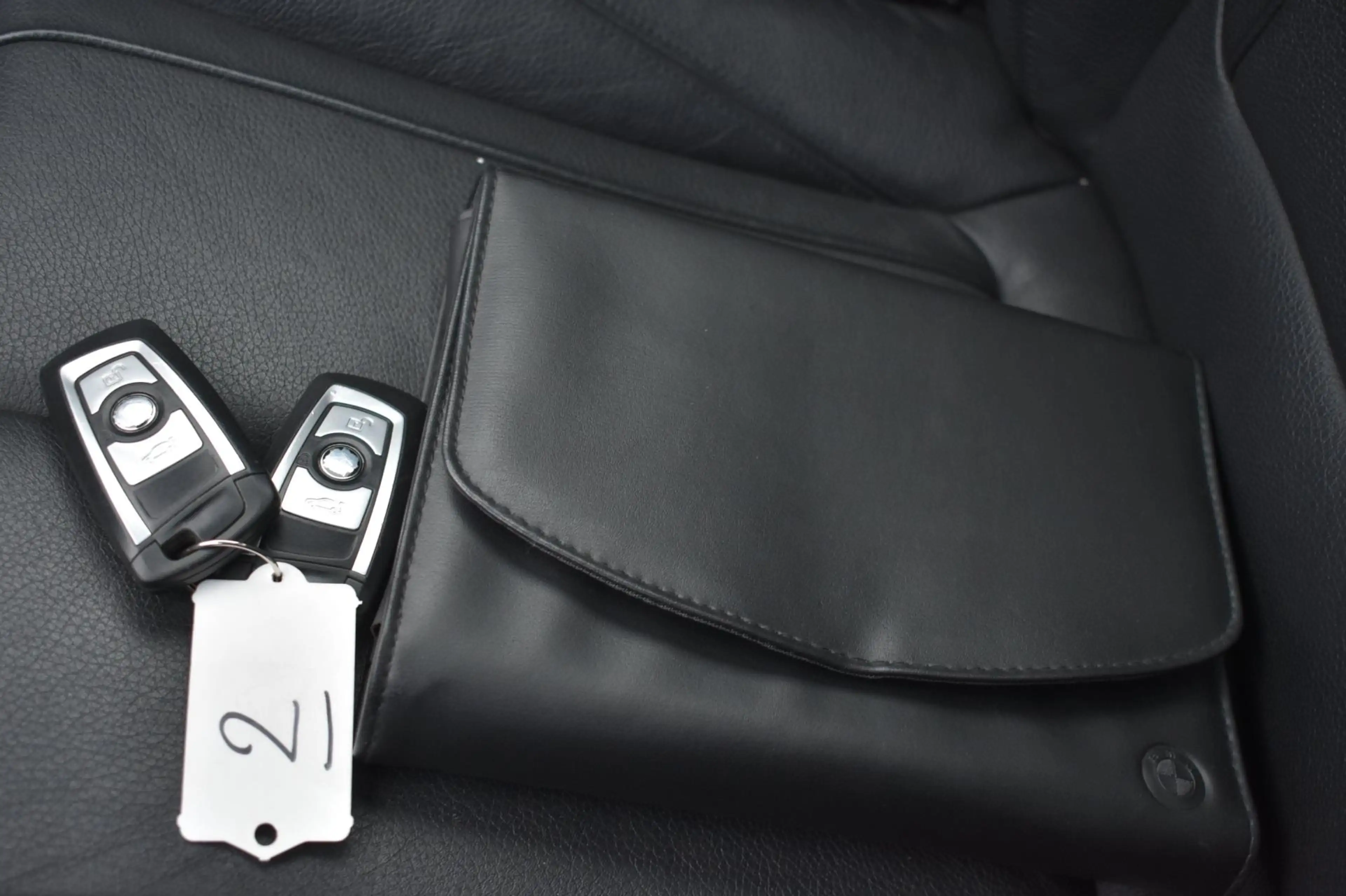 BMW 325 3-serie Gran Turismo 325d High Executive '15 Pano — photo 35