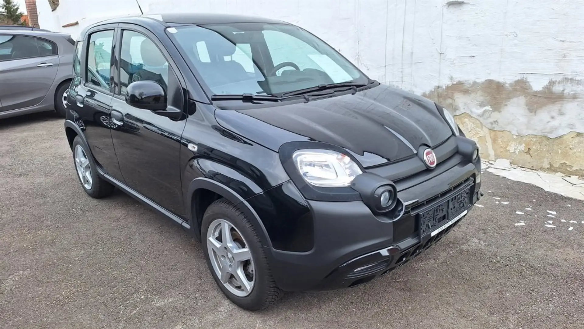 Fiat Panda City Cross  Hybrid Schwarz - 2