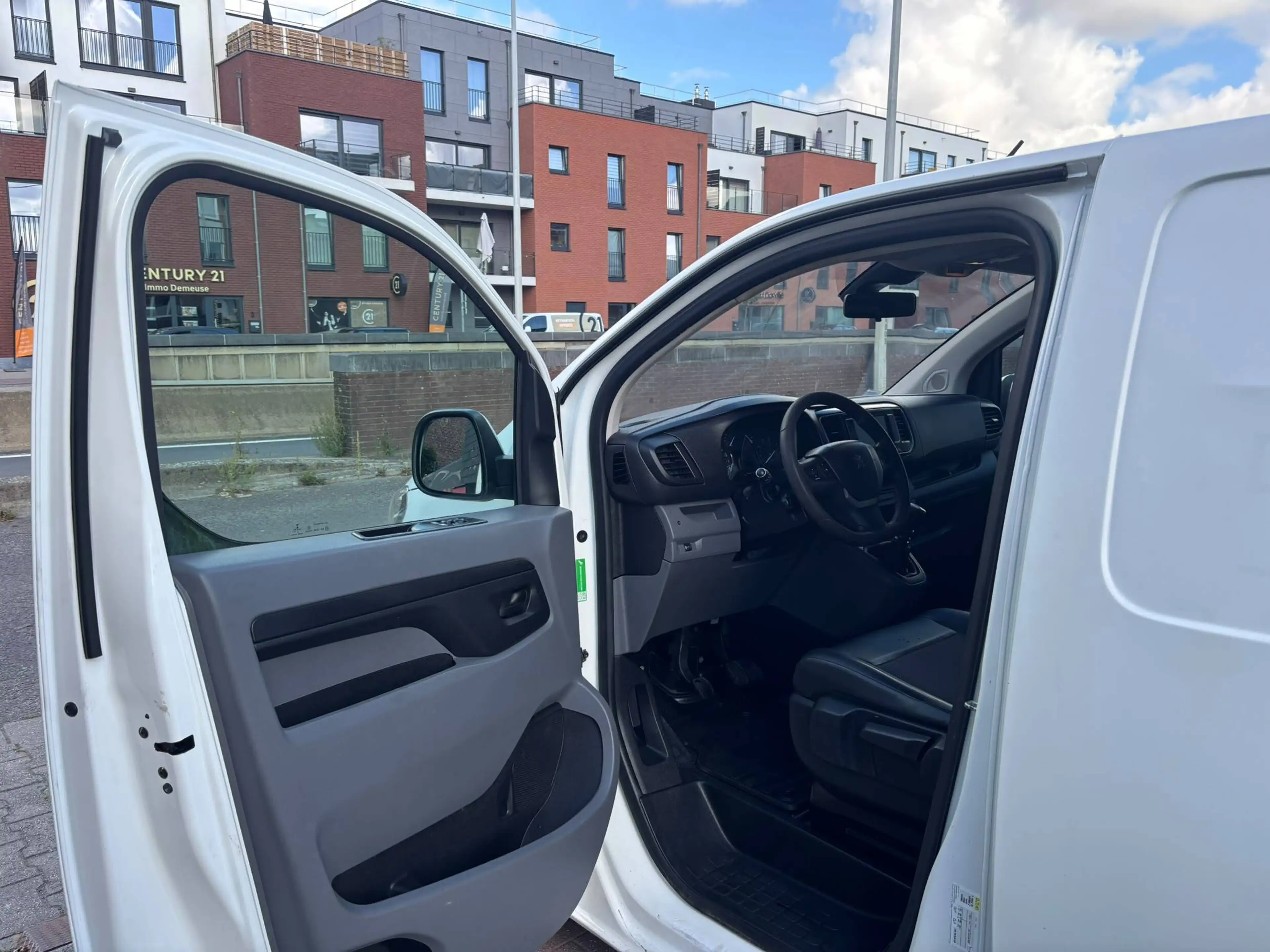 Peugeot Expert 2.0 Blue HDi 120 CV | L2H1 | 3 places | GPS | Caméra de recul — photo 11