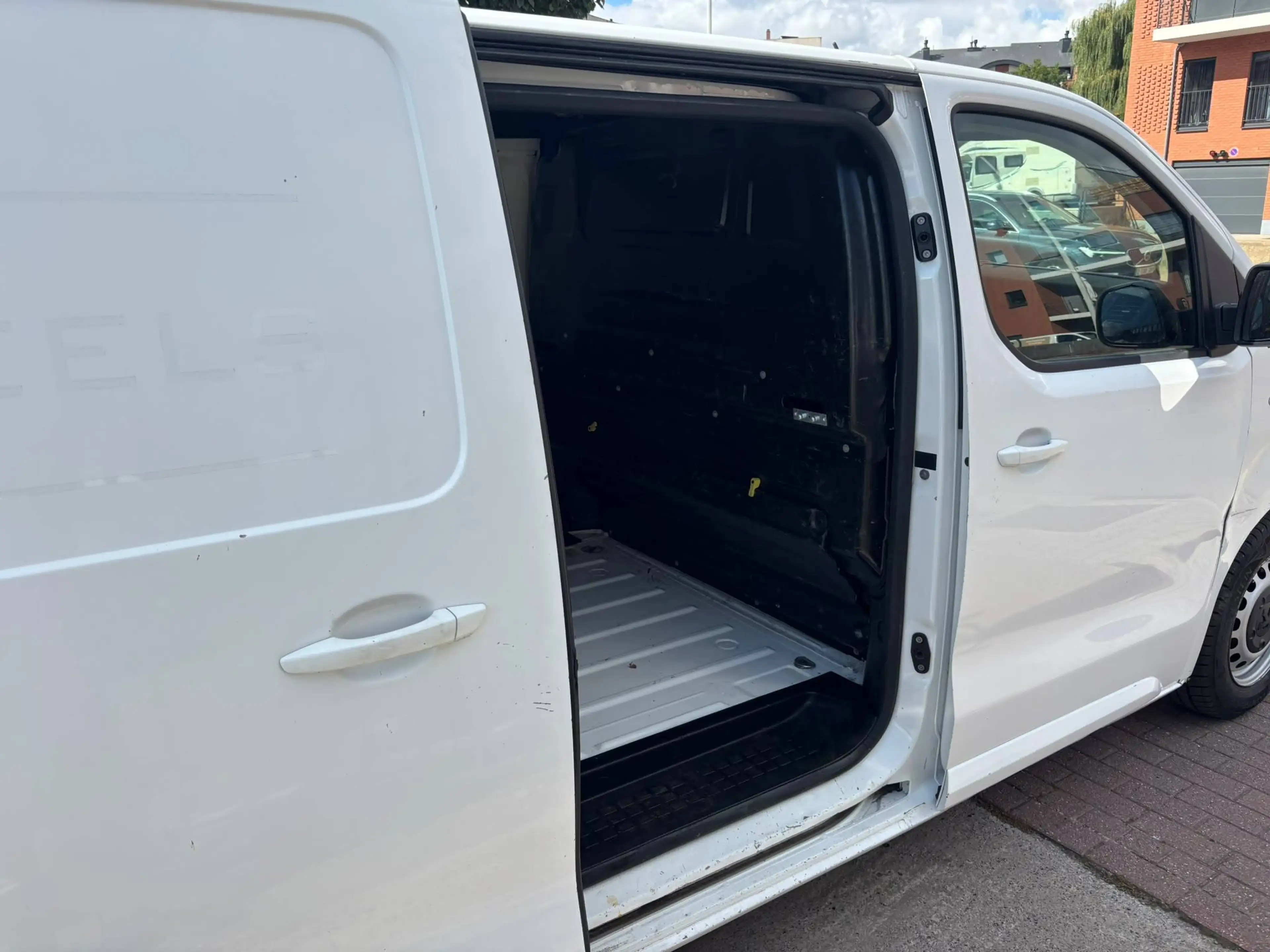 Peugeot Expert 2.0 Blue HDi 120 CV | L2H1 | 3 places | GPS | Caméra de recul — photo 8