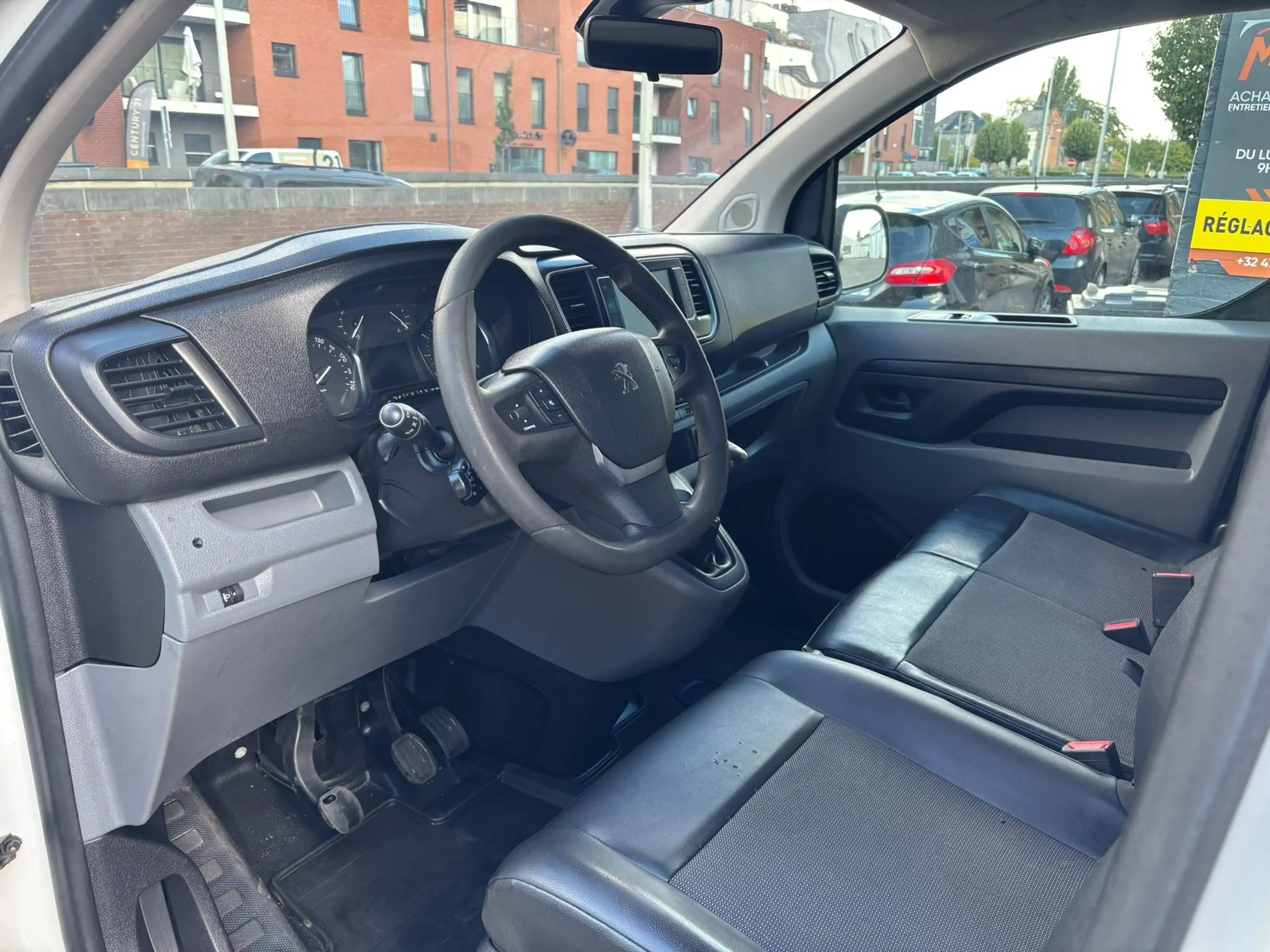 Peugeot Expert 2.0 Blue HDi 120 CV | L2H1 | 3 places | GPS | Caméra de recul — photo 13