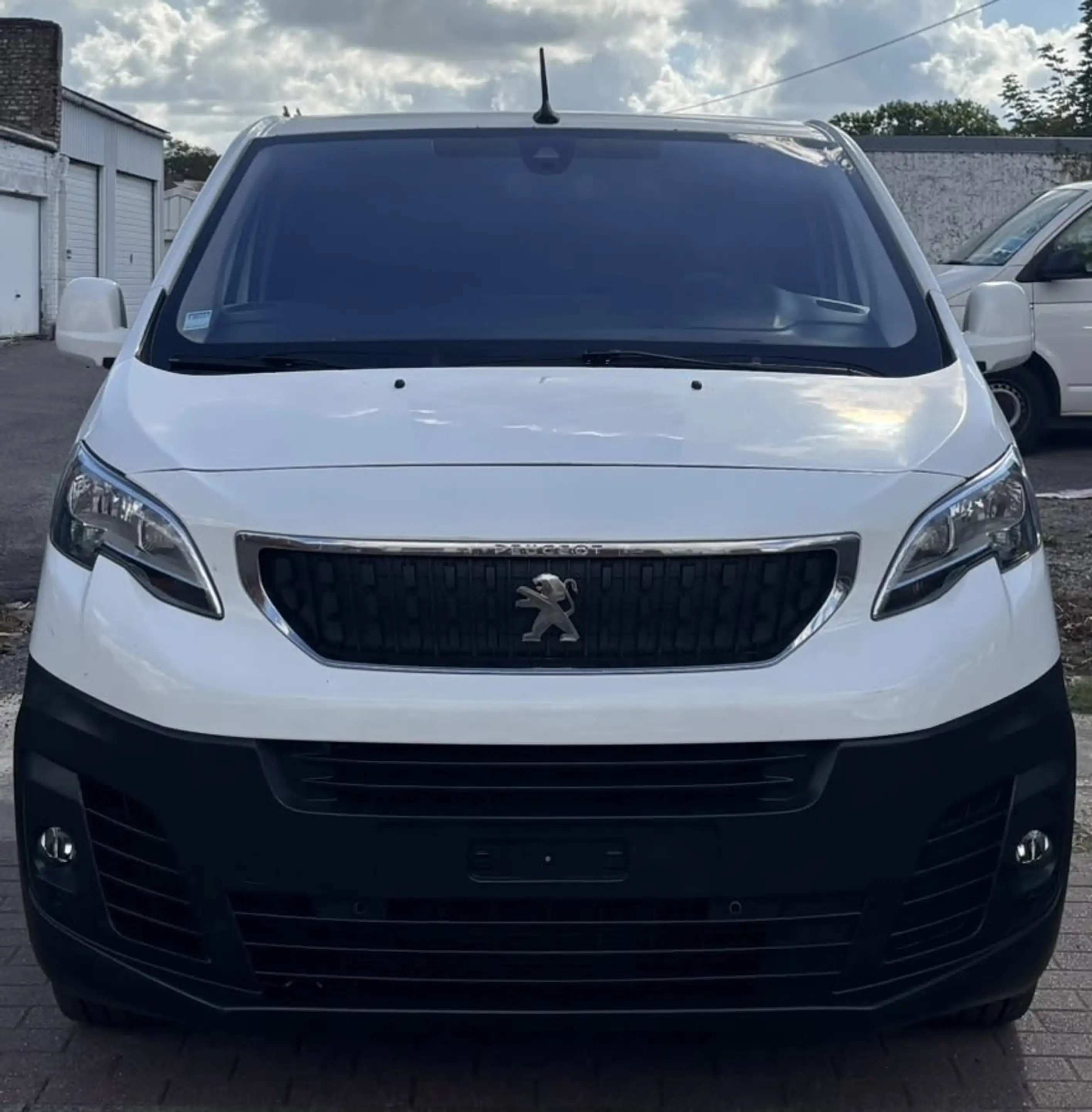 Peugeot Expert 2.0 Blue HDi 120 CV | L2H1 | 3 places | GPS | Caméra de recul — photo 2