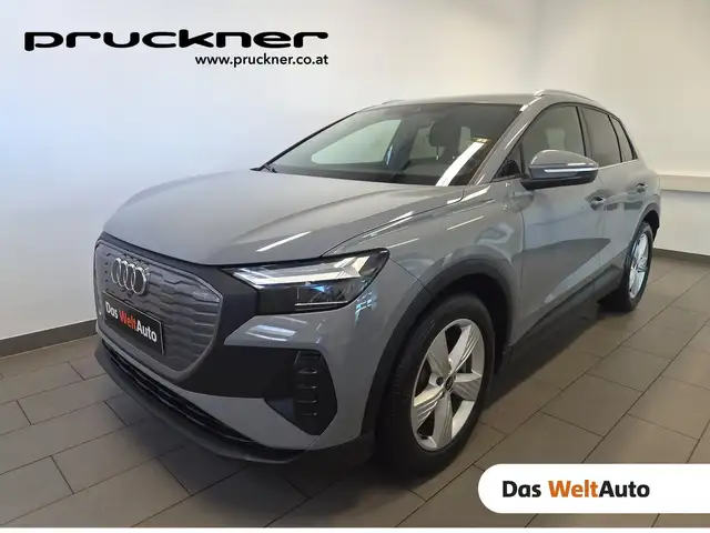 Audi Q4 e-tron Audi Q4 40 e-tron
