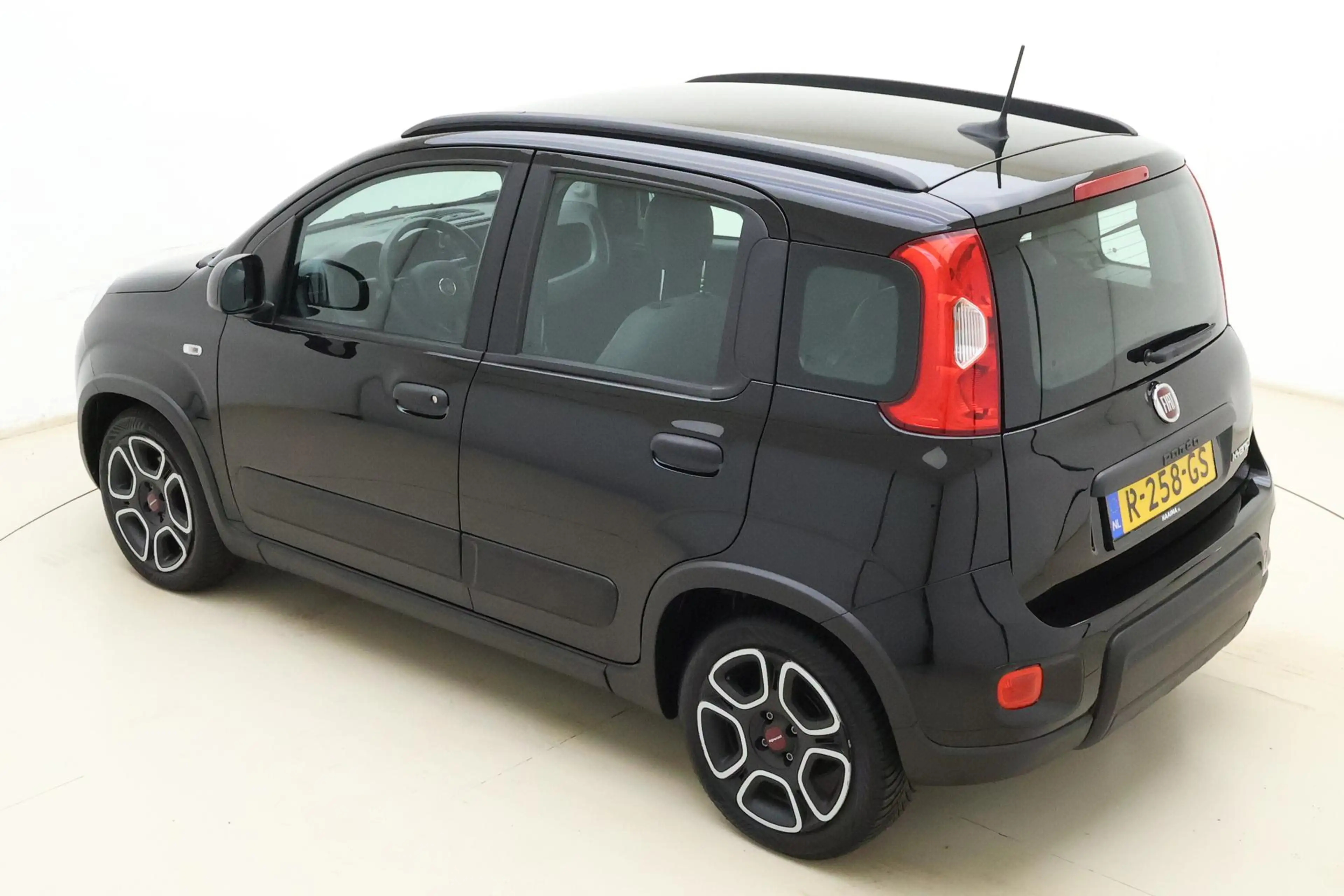 Fiat Panda 1.0 Hybrid City Life 69 PK | Airco | Dakrails | We — photo 4