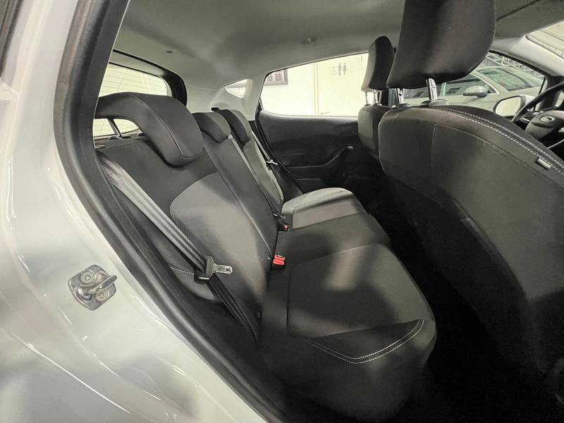 Ford Fiesta 1.1 **5-Türig*LED*SHZ*Tempomat*BT** — photo 14