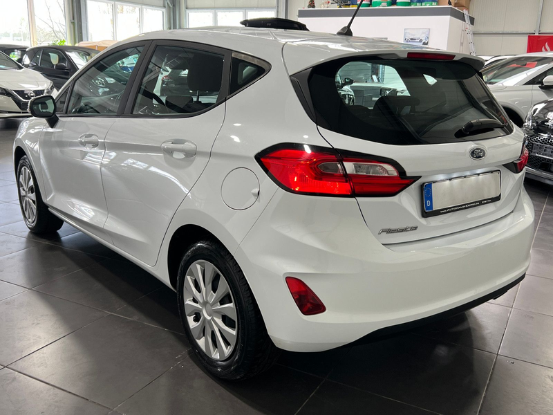Ford Fiesta 1.1 **5-Türig*LED*SHZ*Tempomat*BT** — photo 3