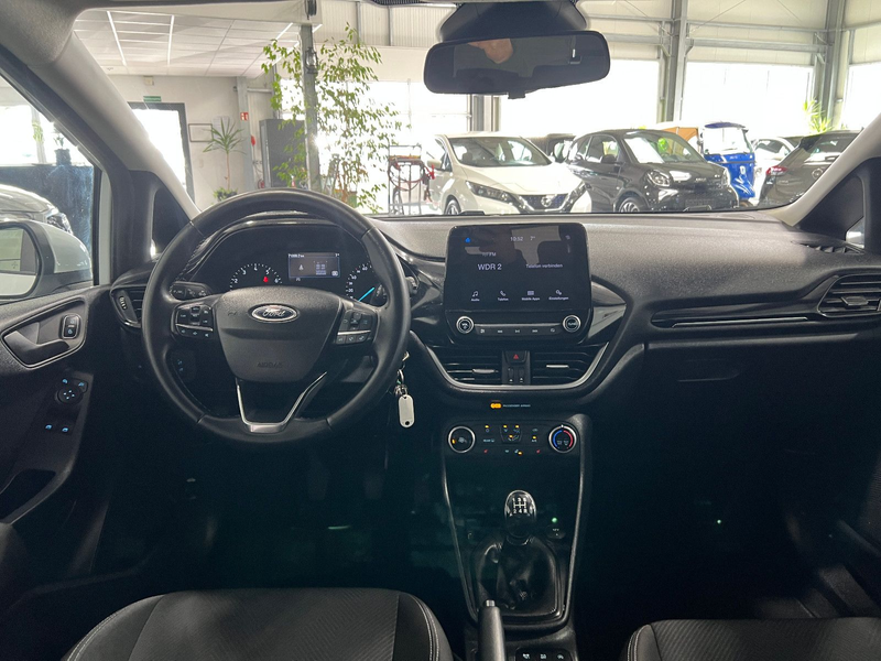 Ford Fiesta 1.1 **5-Türig*LED*SHZ*Tempomat*BT** — photo 10