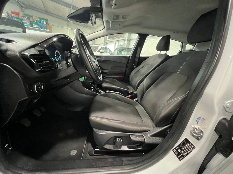 Ford Fiesta 1.1 **5-Türig*LED*SHZ*Tempomat*BT** — photo 12
