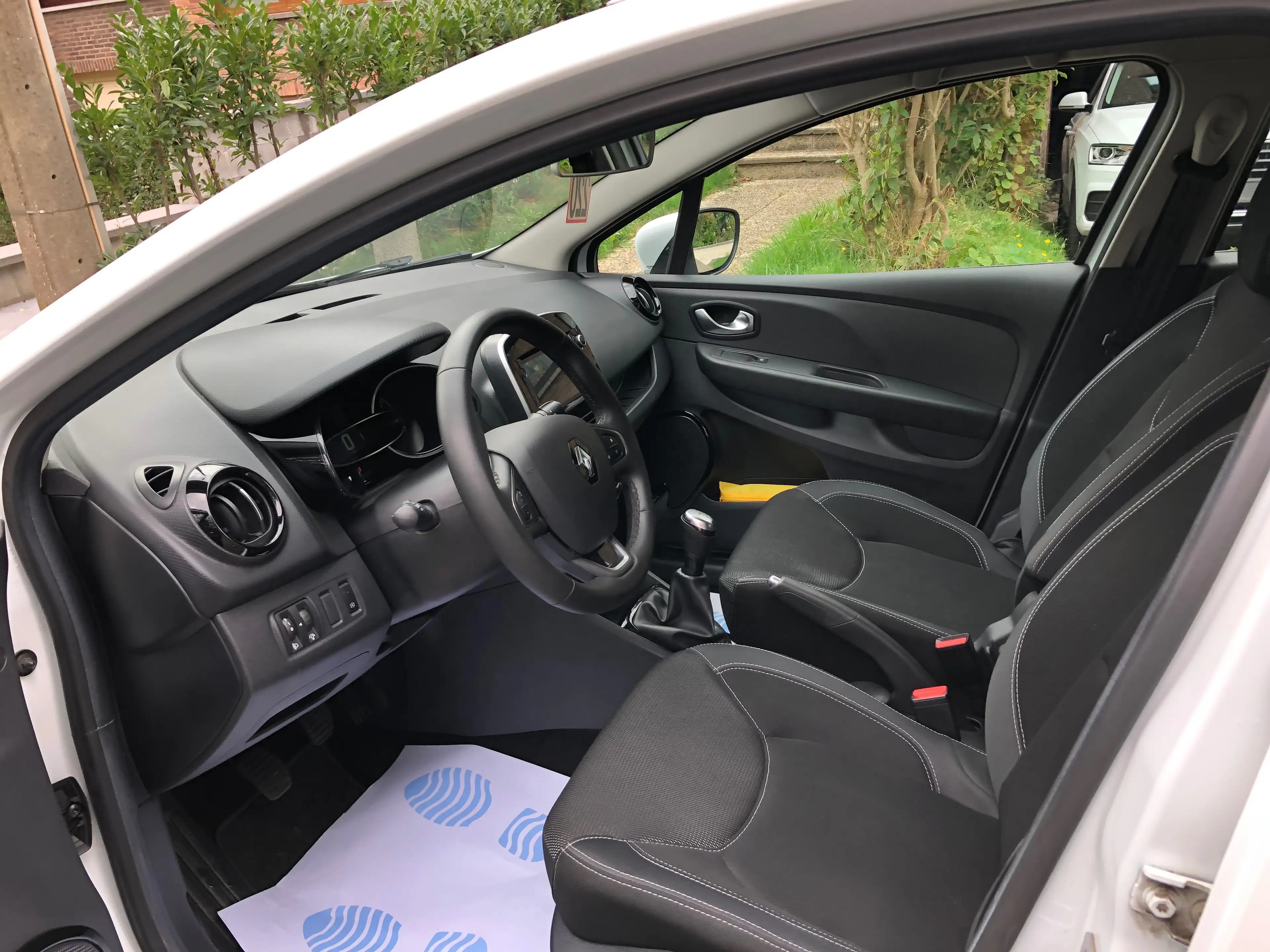 Renault Clio Clio 1.5 dCi — photo 9