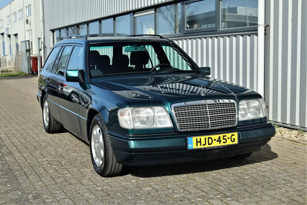 Mercedes-Benz E 200 Combi E S124 Youngtimer 141462km, foto 2