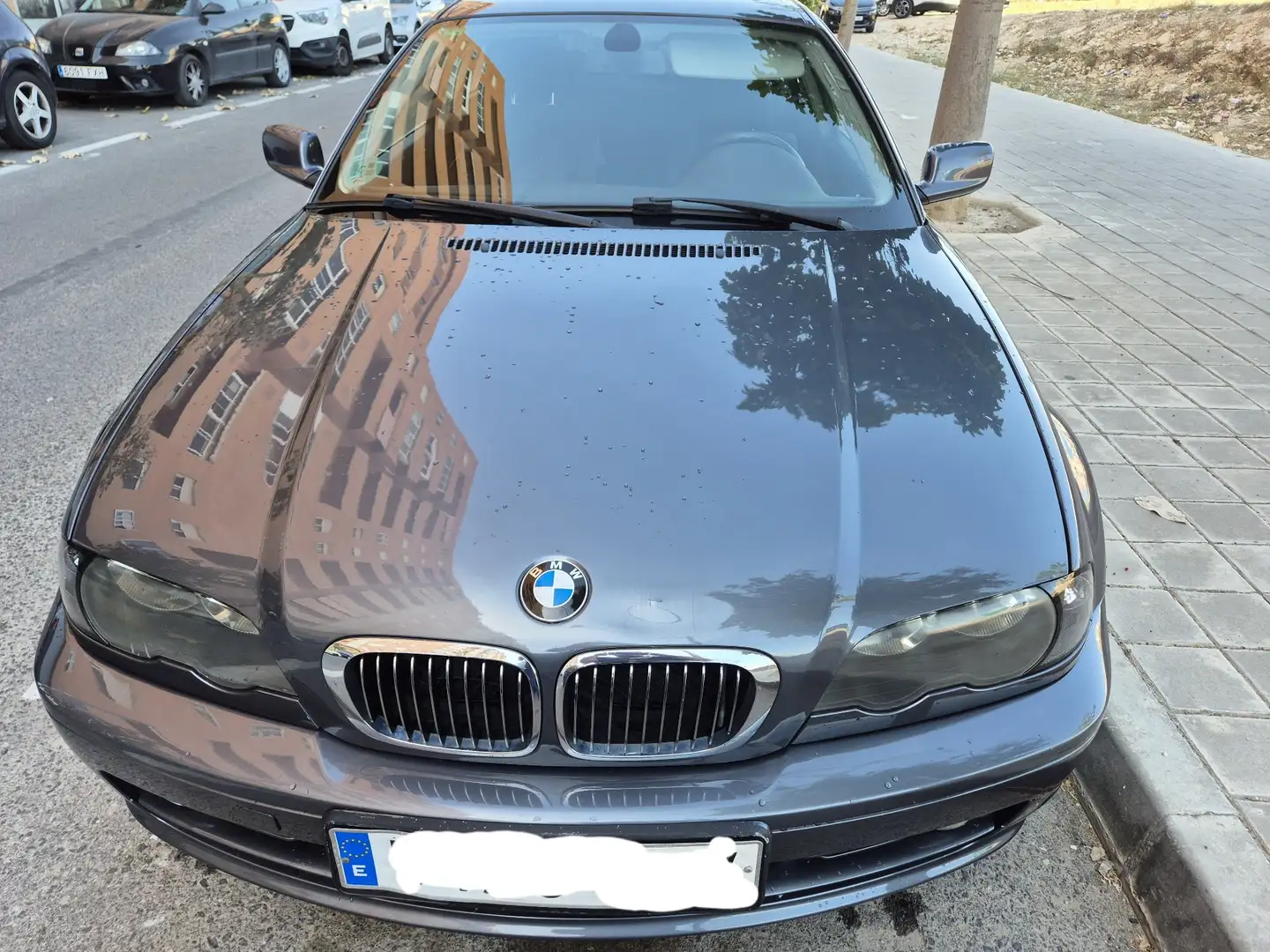 BMW 320 320i Coupé Aut. SE - 2