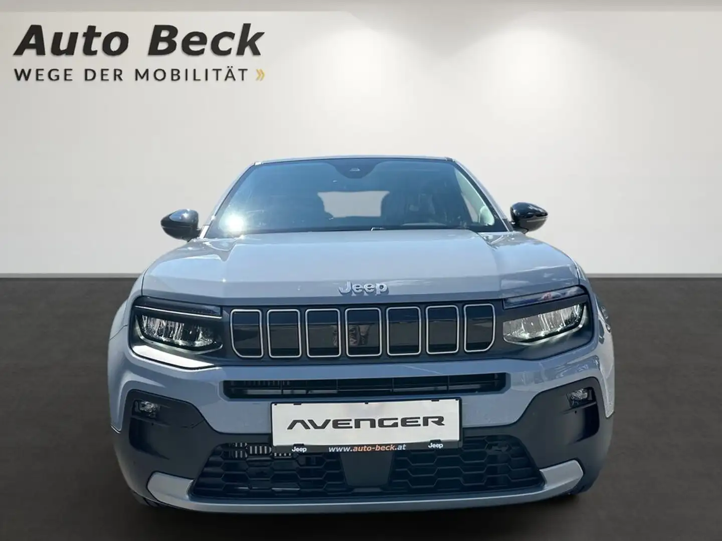 Jeep Avenger 1,2 GSE T3 Altitude Grau - 2