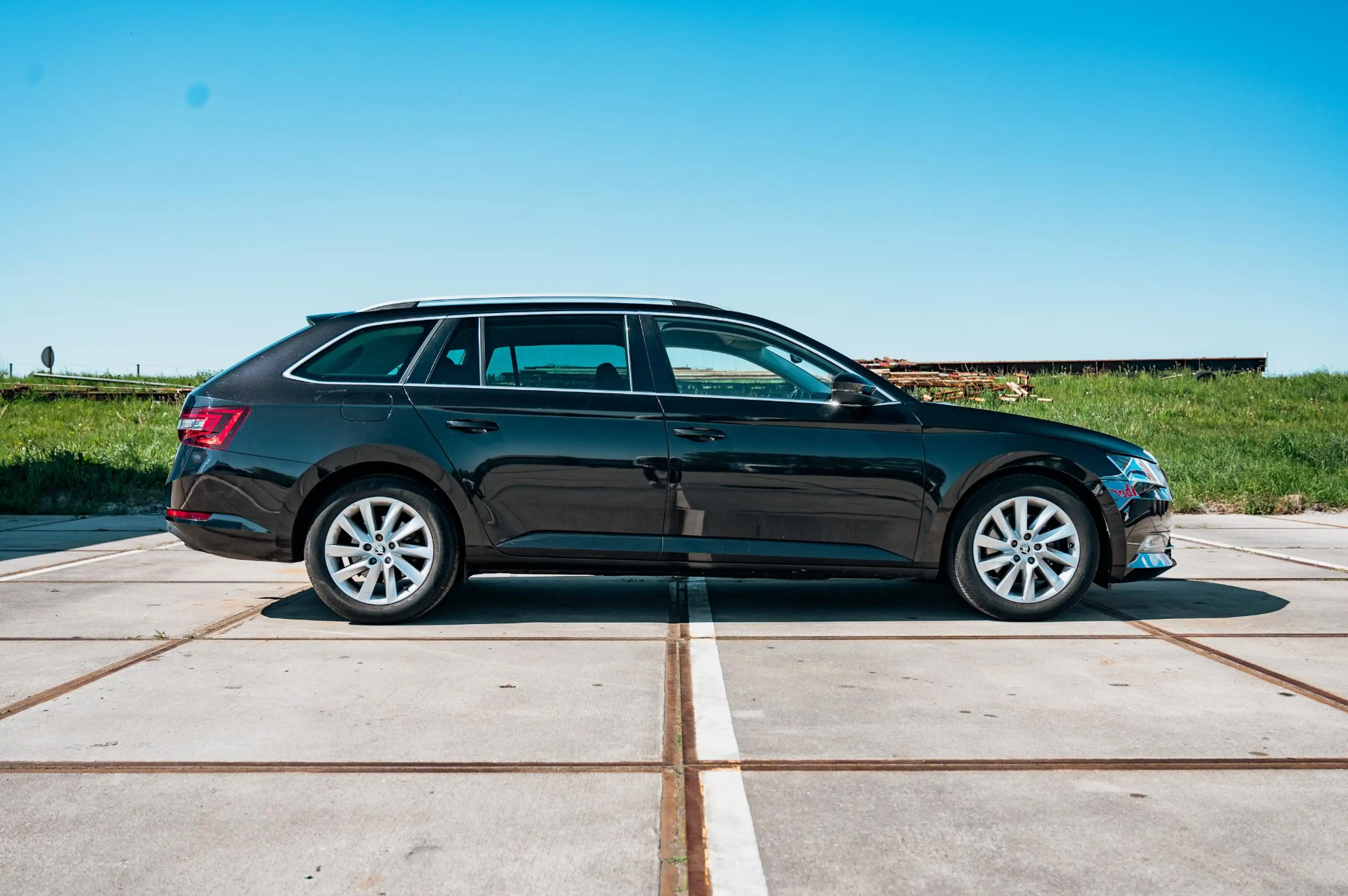 Skoda Superb Combi 1.8 TSI Style Edition | TREKHAAK 1800 KG | A — photo 5