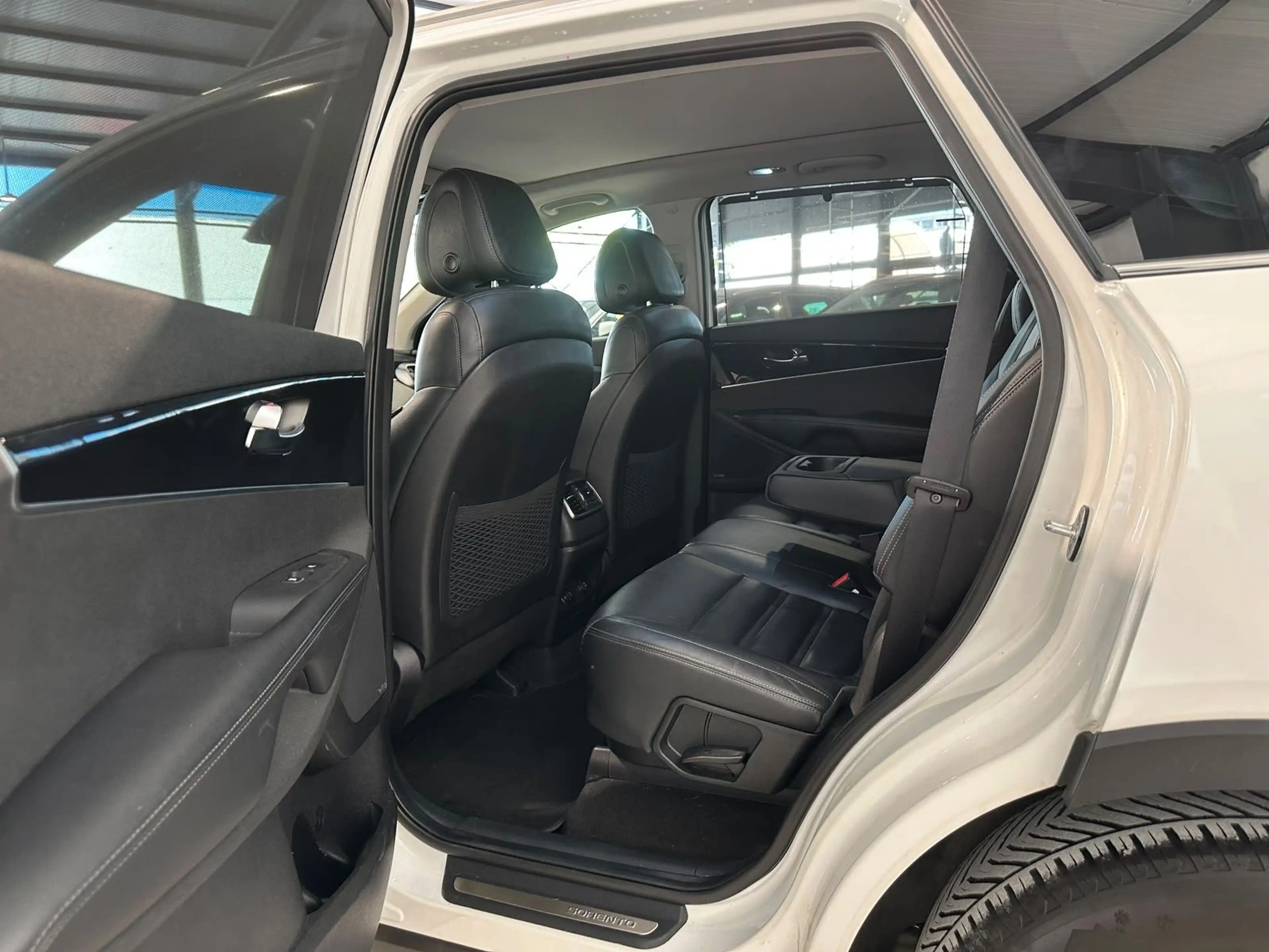 Kia Sorento Platinum 4WD *CarPlay* Infinity Voll! — photo 14