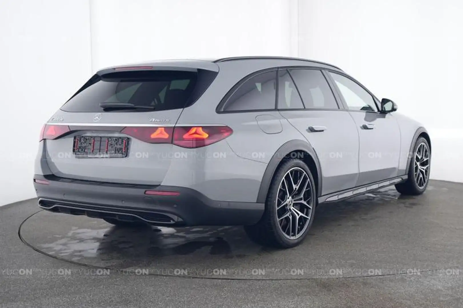 Mercedes-Benz E 300 E 300de Estate Automaat 4MATIC All-Terrain | MANUF Grijs - 2