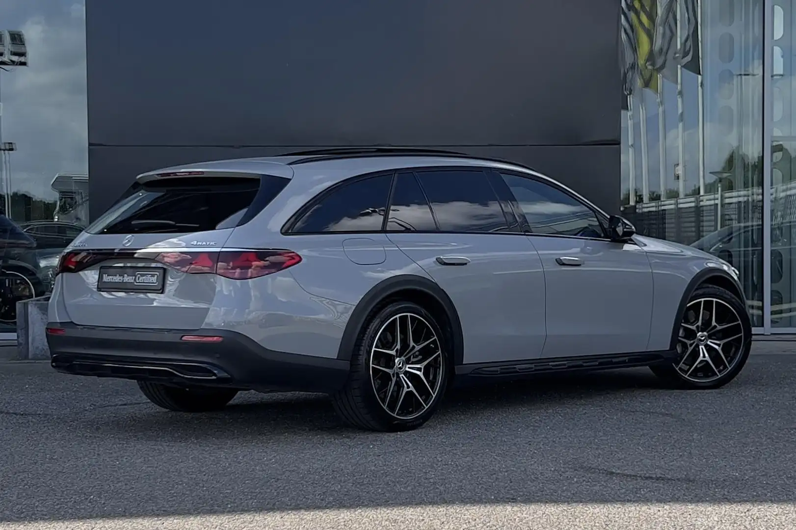 Mercedes-Benz E 300 E 300de Estate Automaat 4MATIC All-Terrain | MANUF Gris - 2