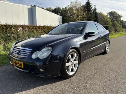Mercedes-Benz C 180 Sportcoupé K. / SPORT EDITION / NAVI / CRUISE / AI