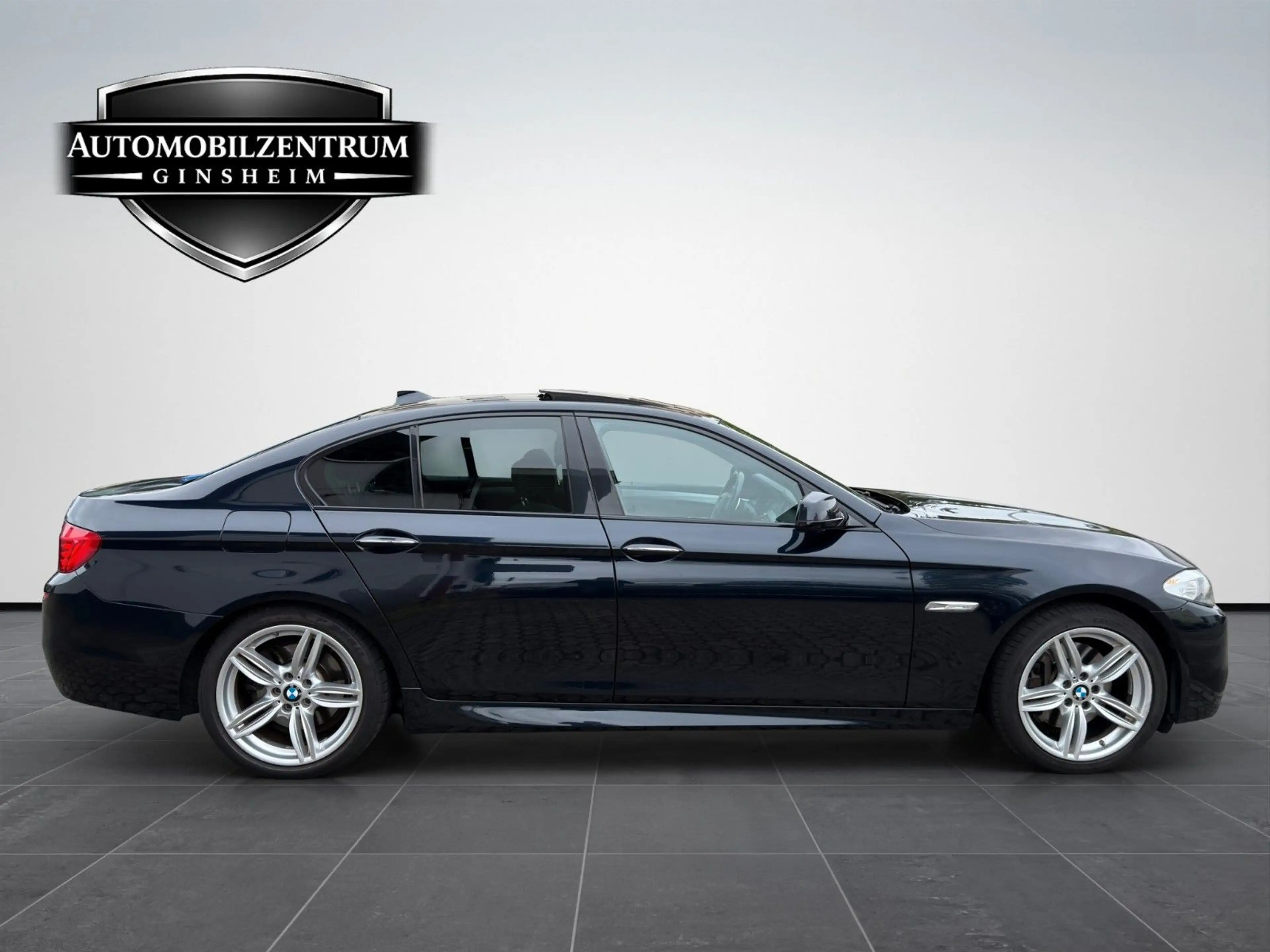 BMW 528 i F10 M-PAKET GEPFLEGT FAHRSPASS PUR! — photo 3