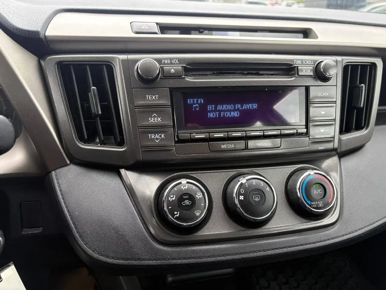 Toyota RAV 4 photo Toyota RAV 4