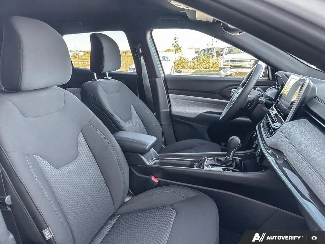 Jeep Compass photo Jeep Compass